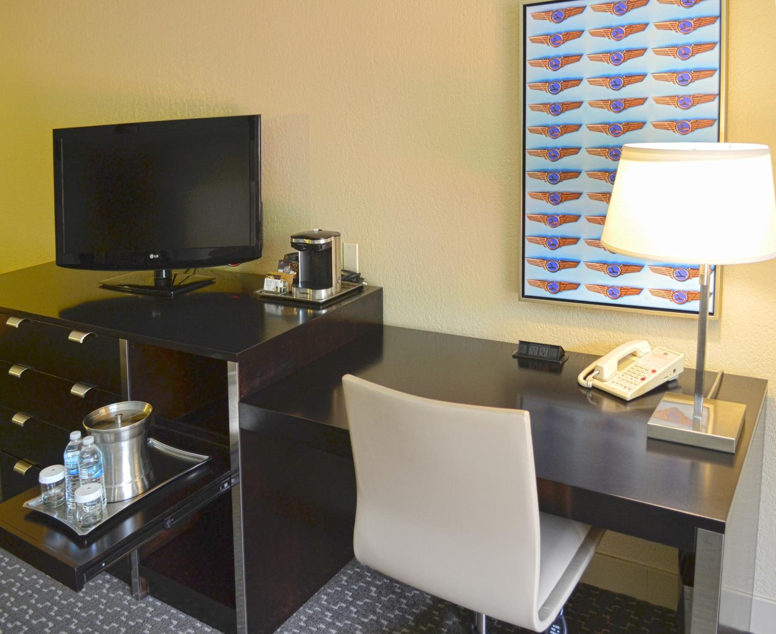 Double Room with Two Double Beds - Non-Smoking - Photo 3
