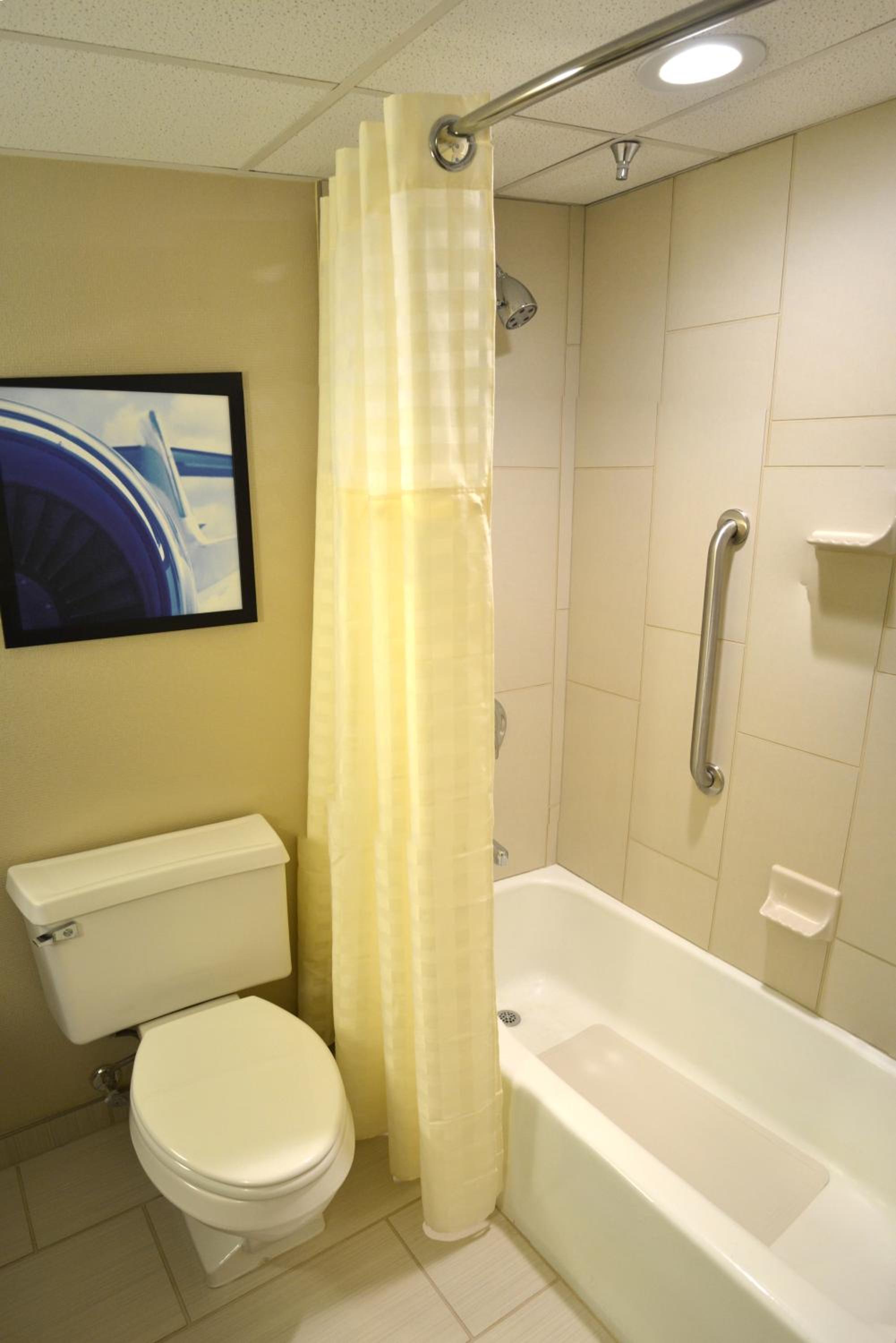Double Room with Two Double Beds - Non-Smoking - Photo 4