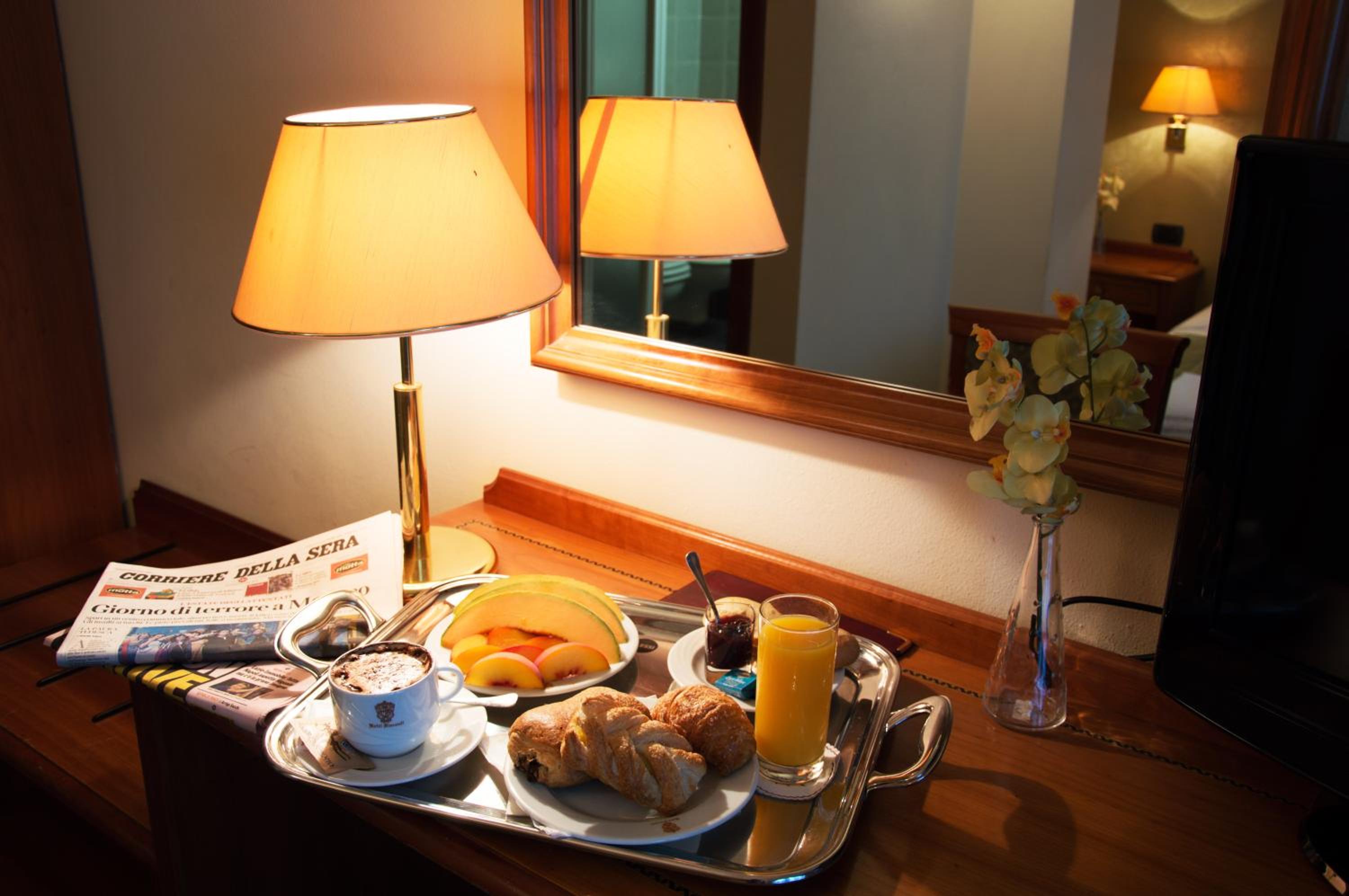 Twin Room - Photo 2