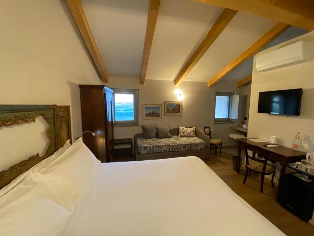 Double or Twin Room photo 1