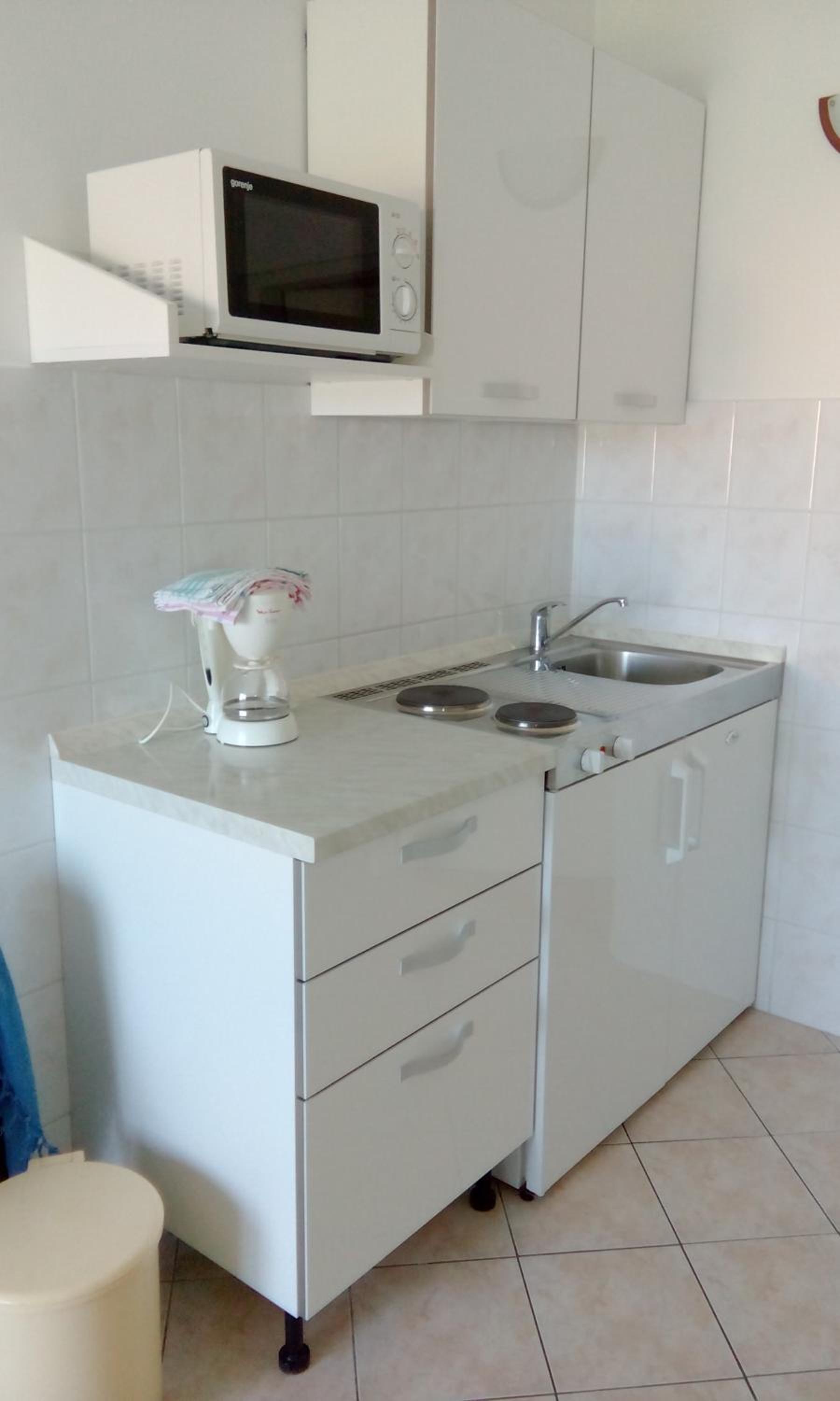 One Bedroom Apartment 1
