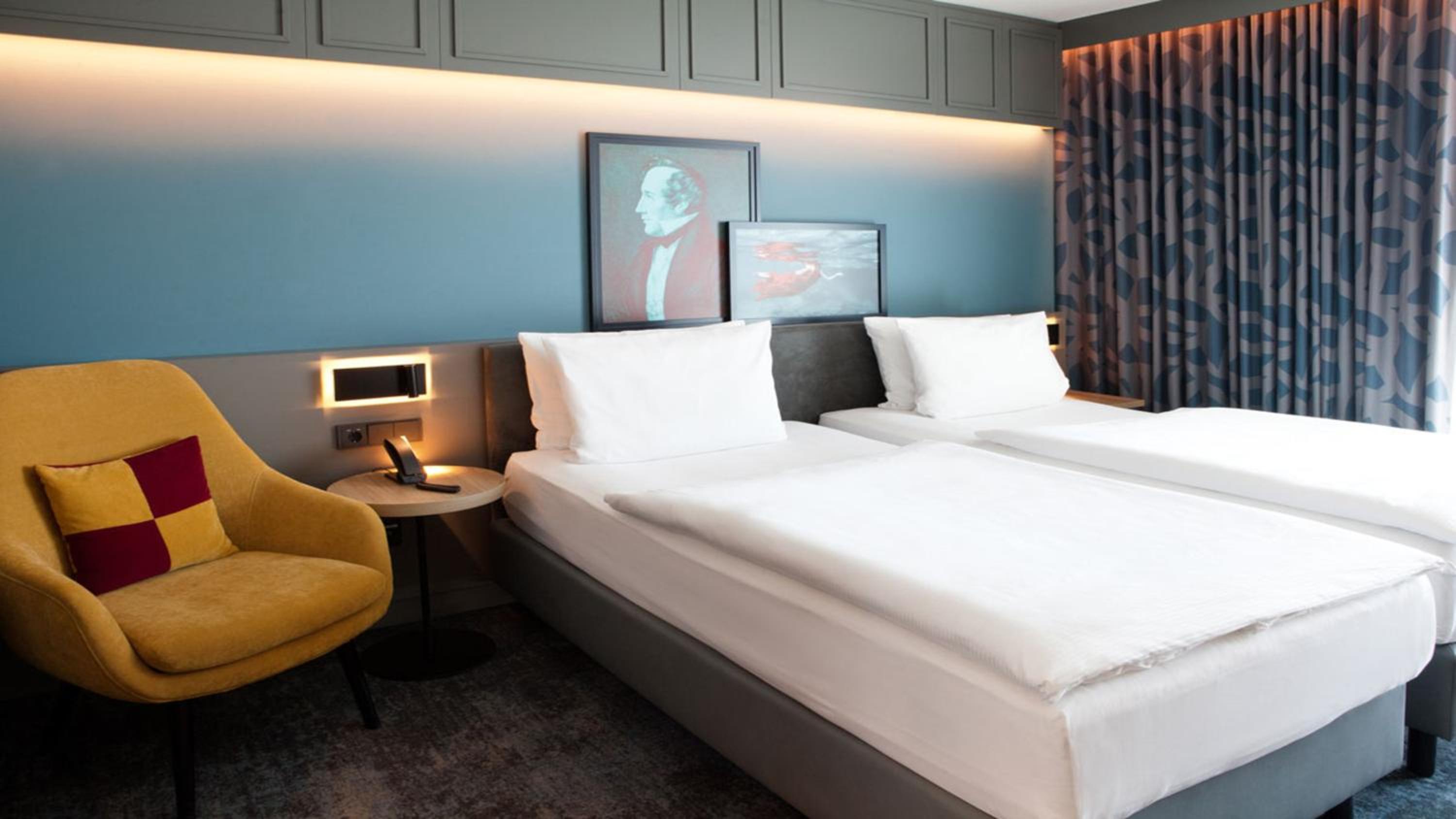 Standard Room with Two Single Beds