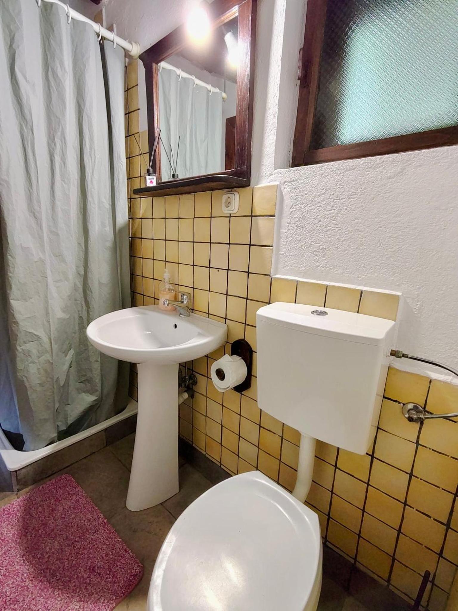 Basic Triple Room photo 2