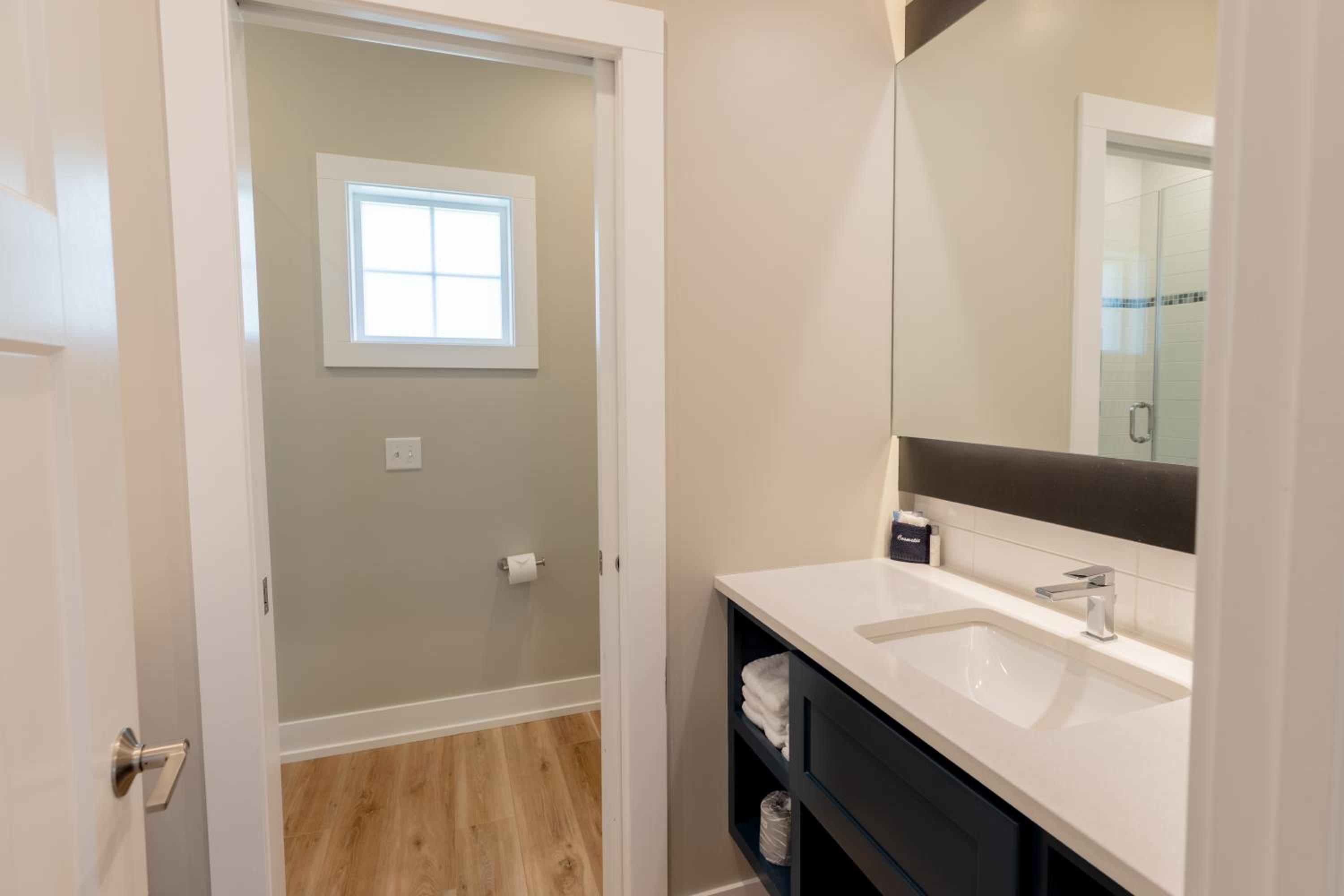 Two-Bedroom Cottage photo 2