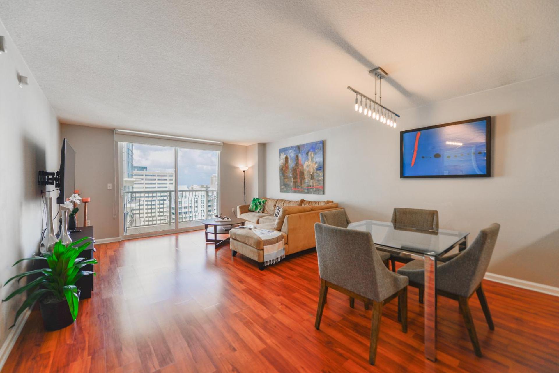 Apartment with Balcony photo 1