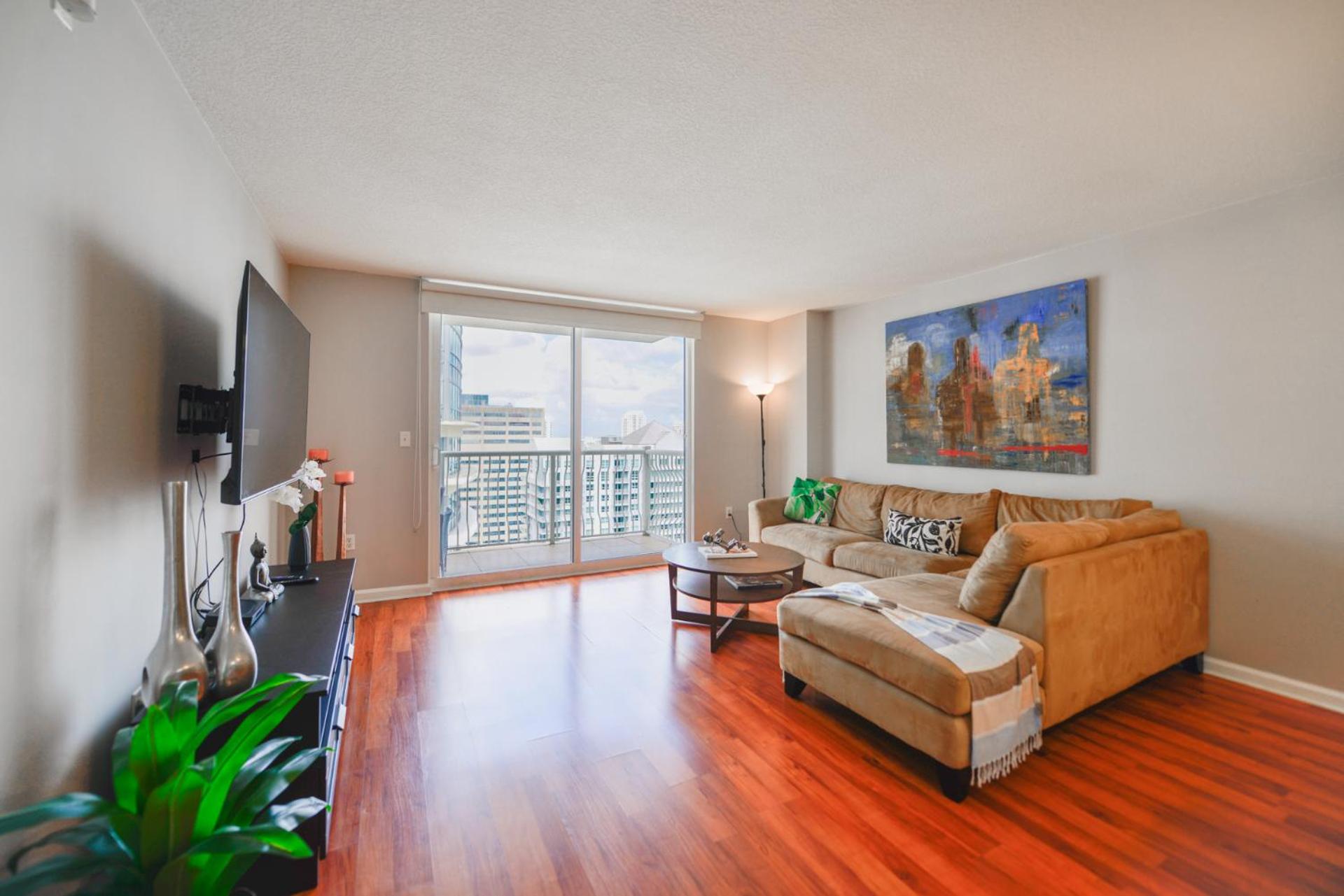 Apartment with Balcony photo 2
