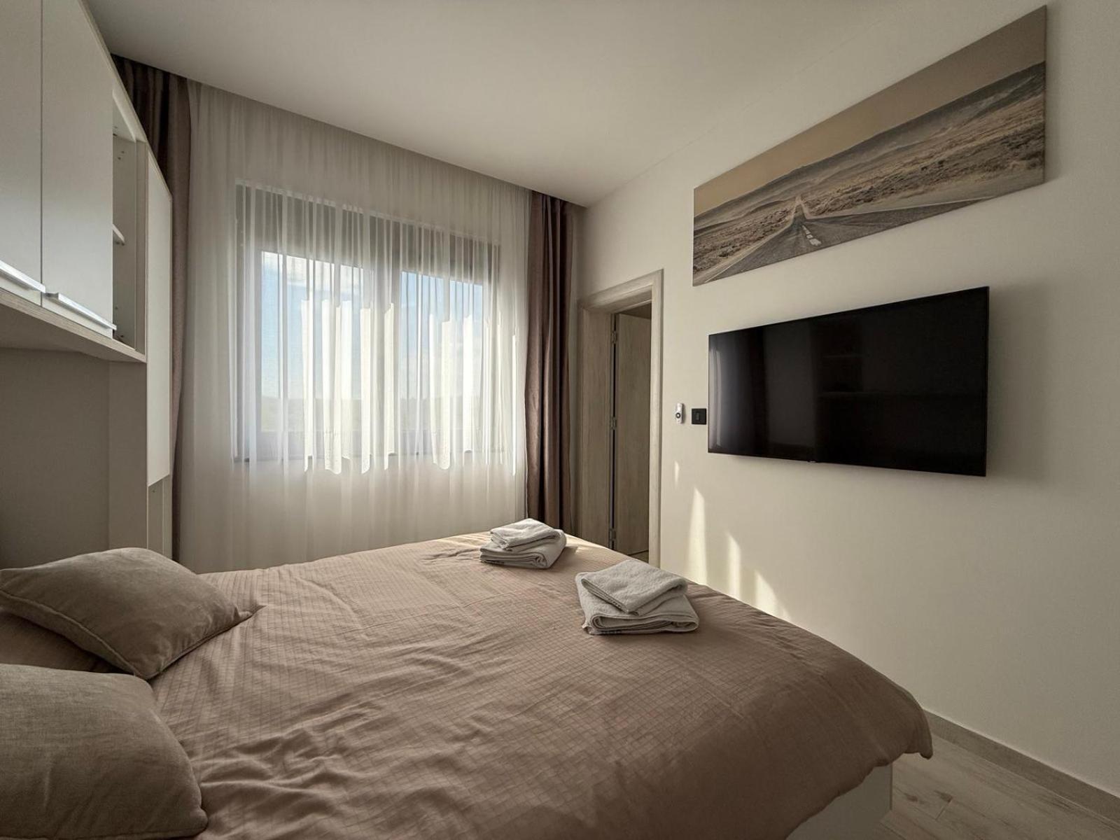Two-Bedroom Apartment with Terrace photo 2