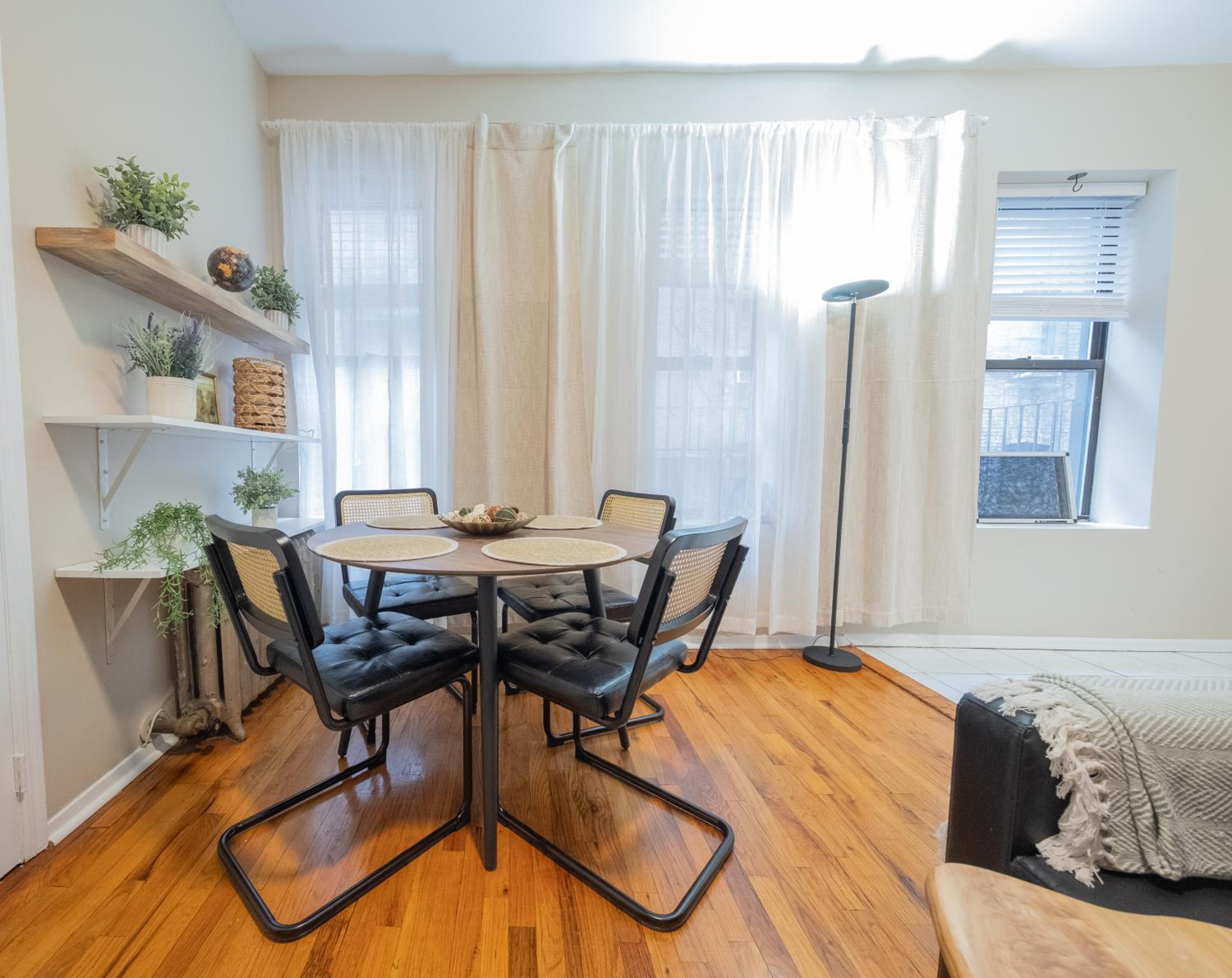Apartment photo 1