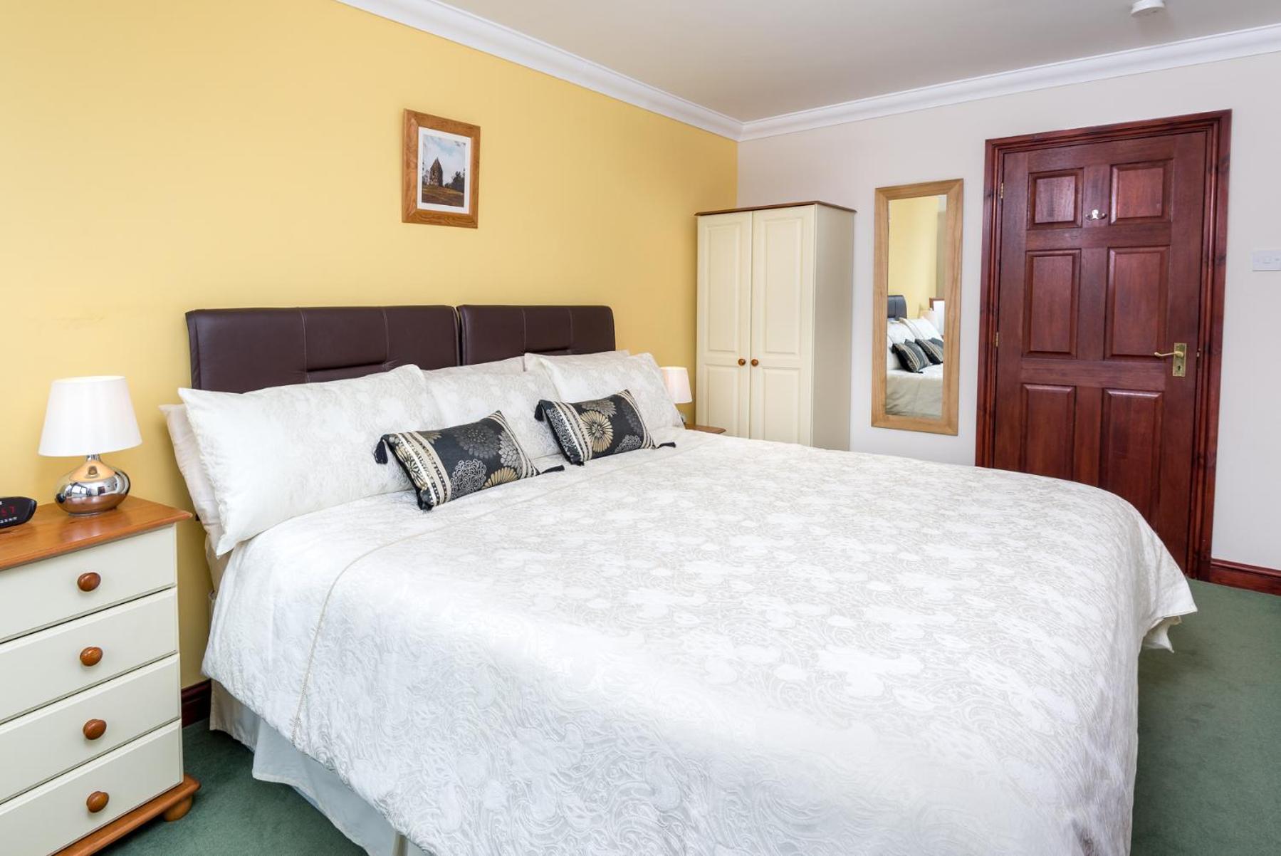 Deluxe Double or Twin Room photo 2