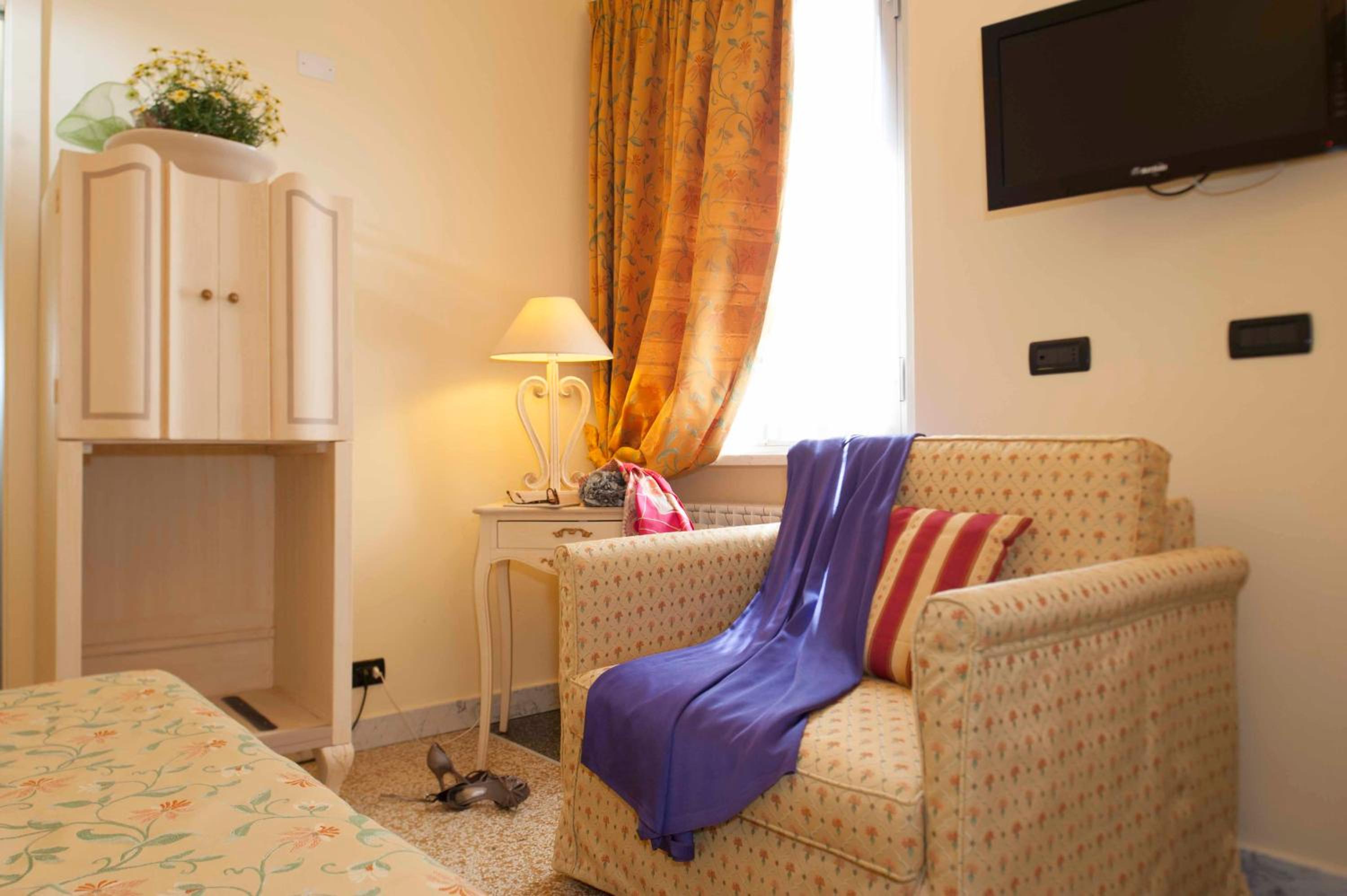 Double or Twin Room photo 2