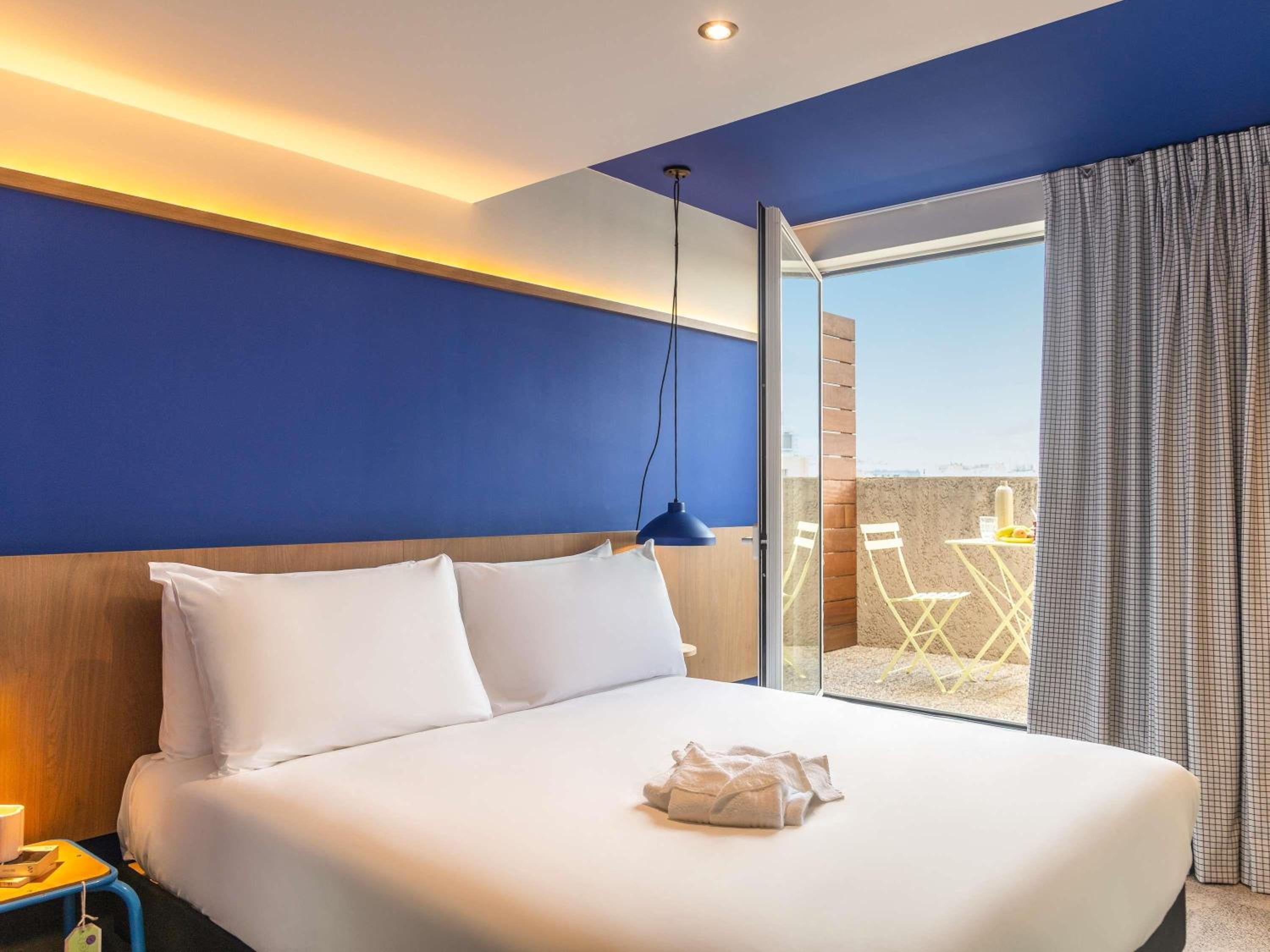 Pop Terrace Room – 1 Double Bed photo 1