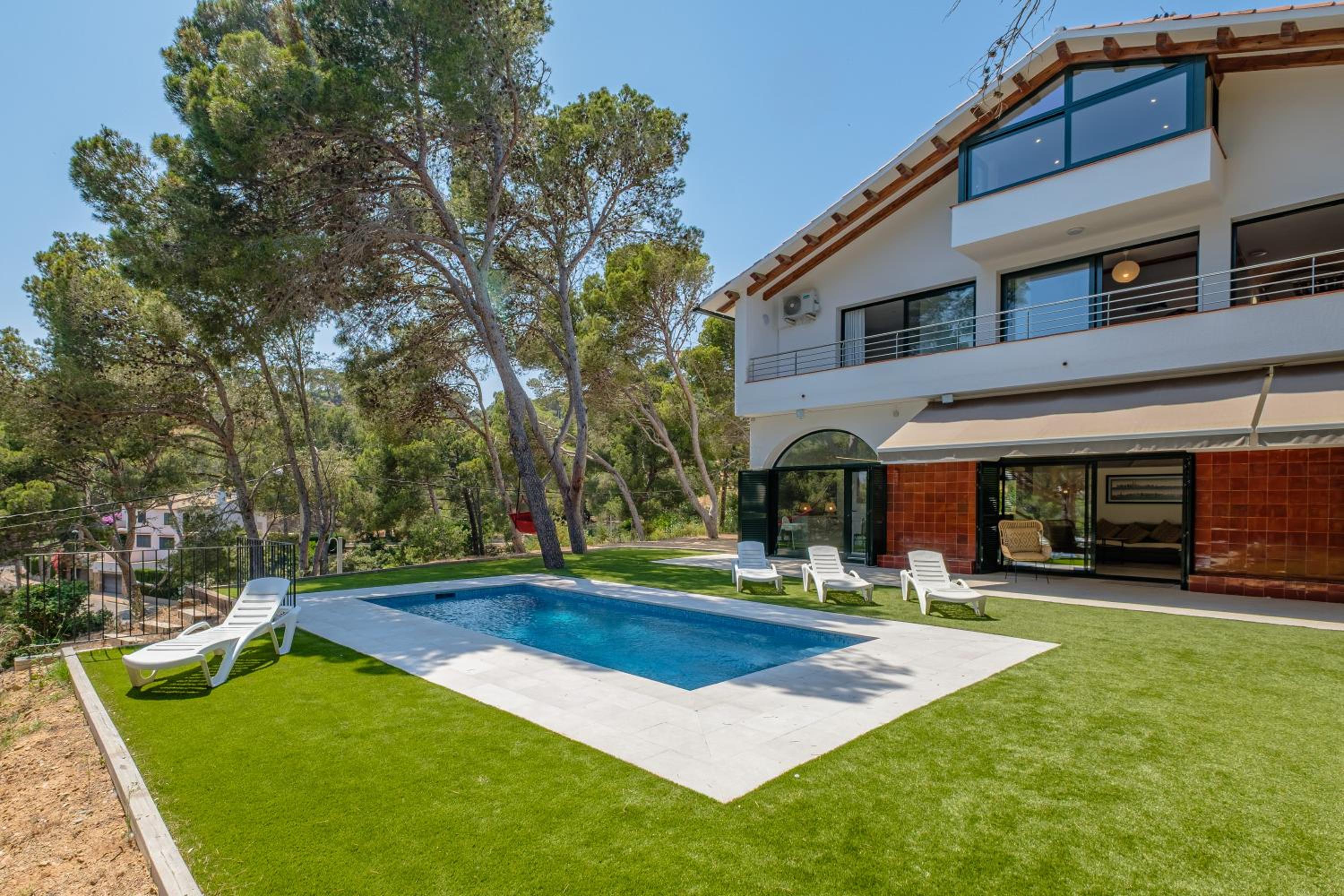 Four-Bedroom Deluxe Home - Oceanfront photo 2