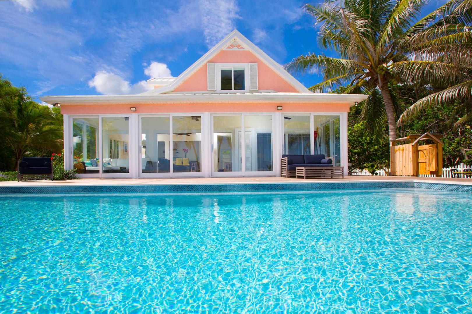 Three-Bedroom Villa photo 2