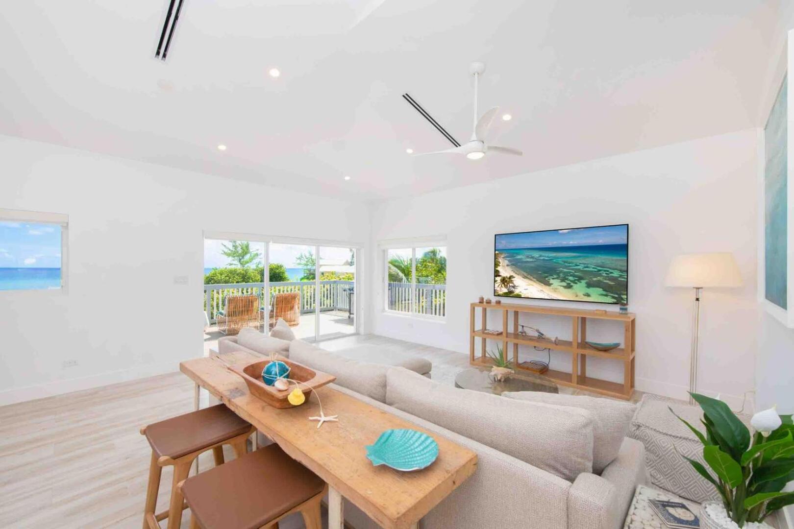 Three-Bedroom House photo 2