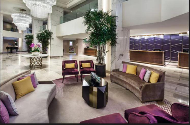 Executive King Suite with Tub - Mobility Accessible