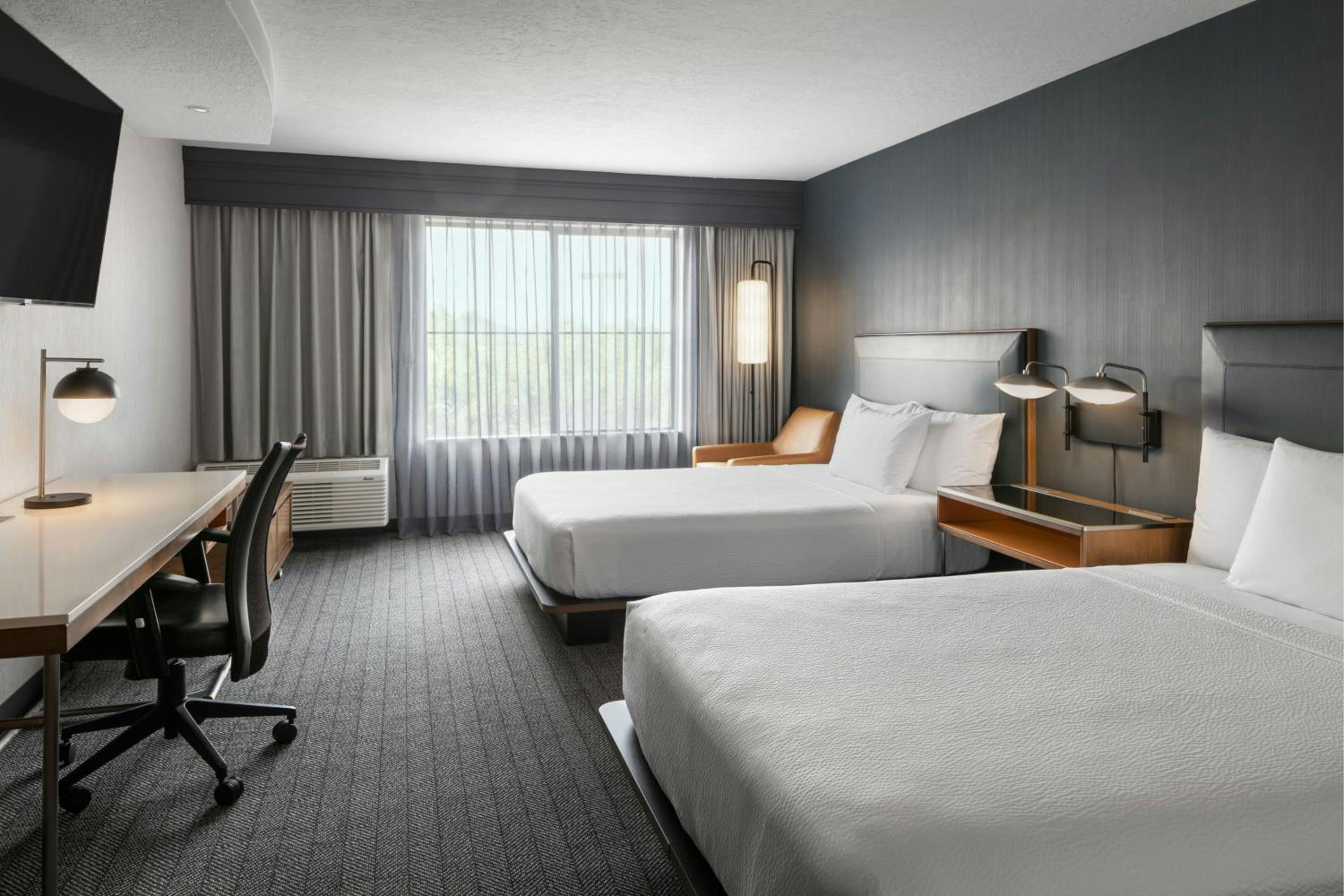 Queen Room with Two Queen Beds and Bathtub - Mobility Access - Photo 1