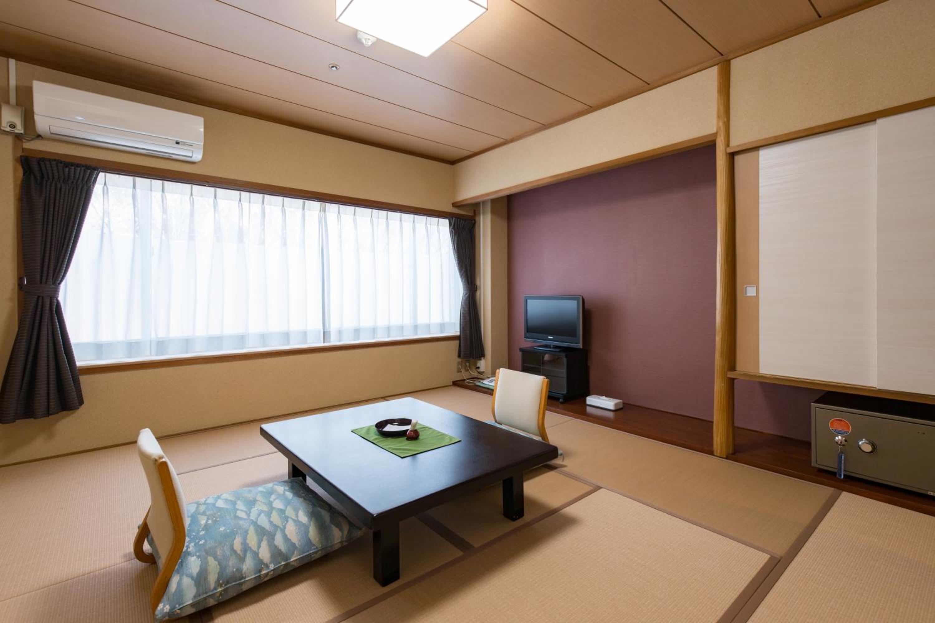 Economy Japanese-Style Room With Shared Bathroom - Non-Smoking
