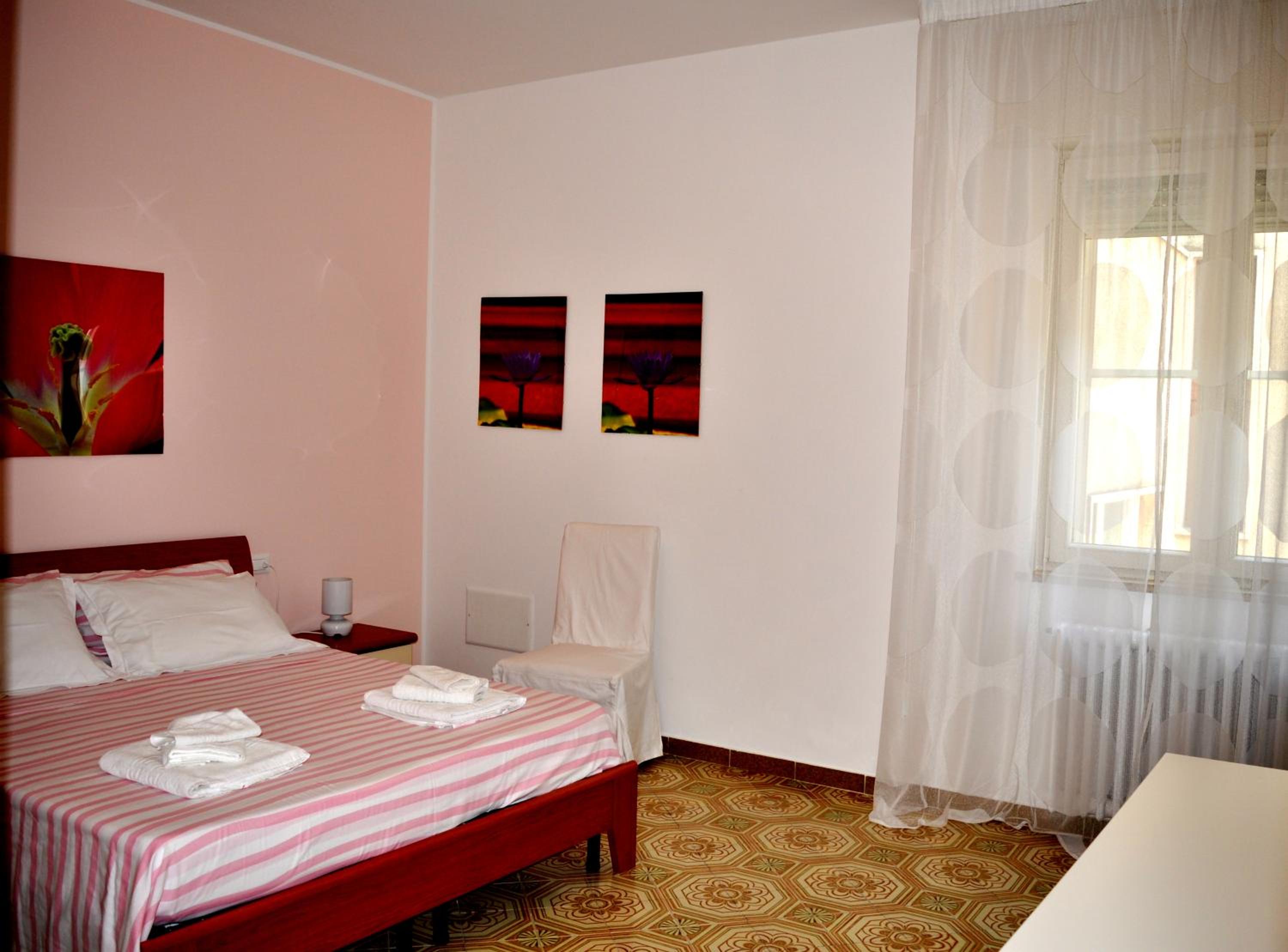 Double Room with Private Bathroom photo 3
