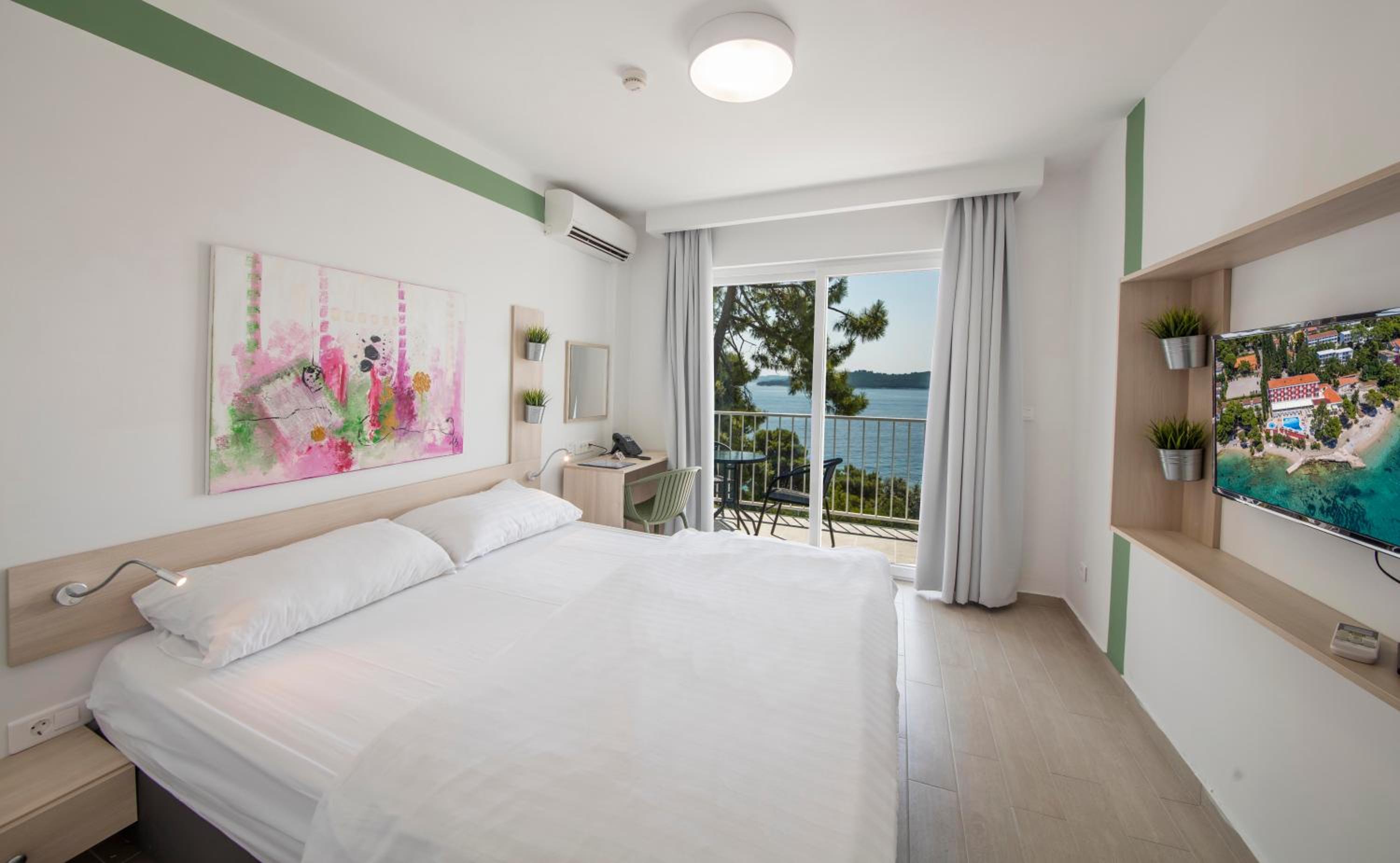 Comfort Double Room with Seaside Balcony - Photo 1