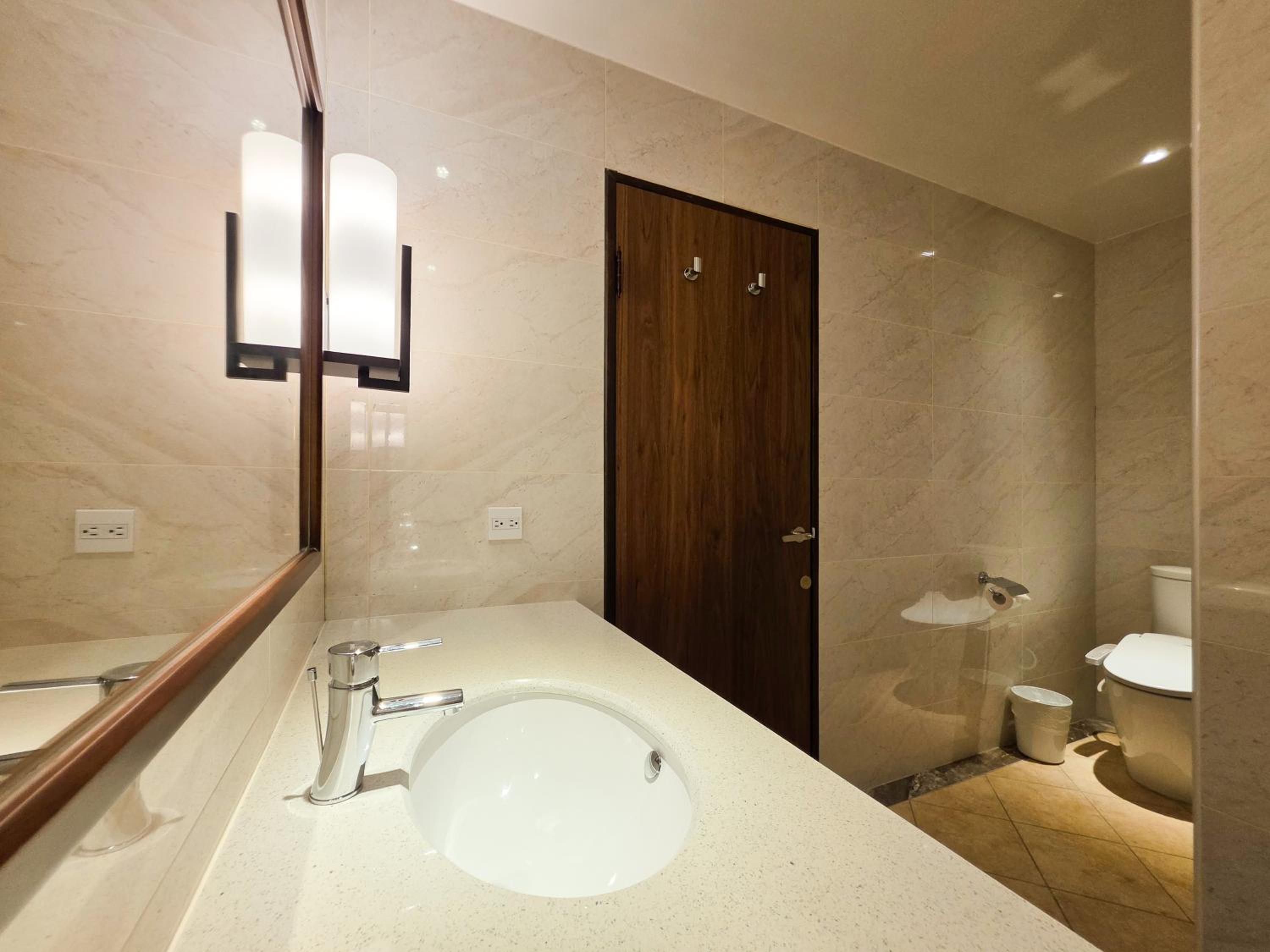 Deluxe Family Suite