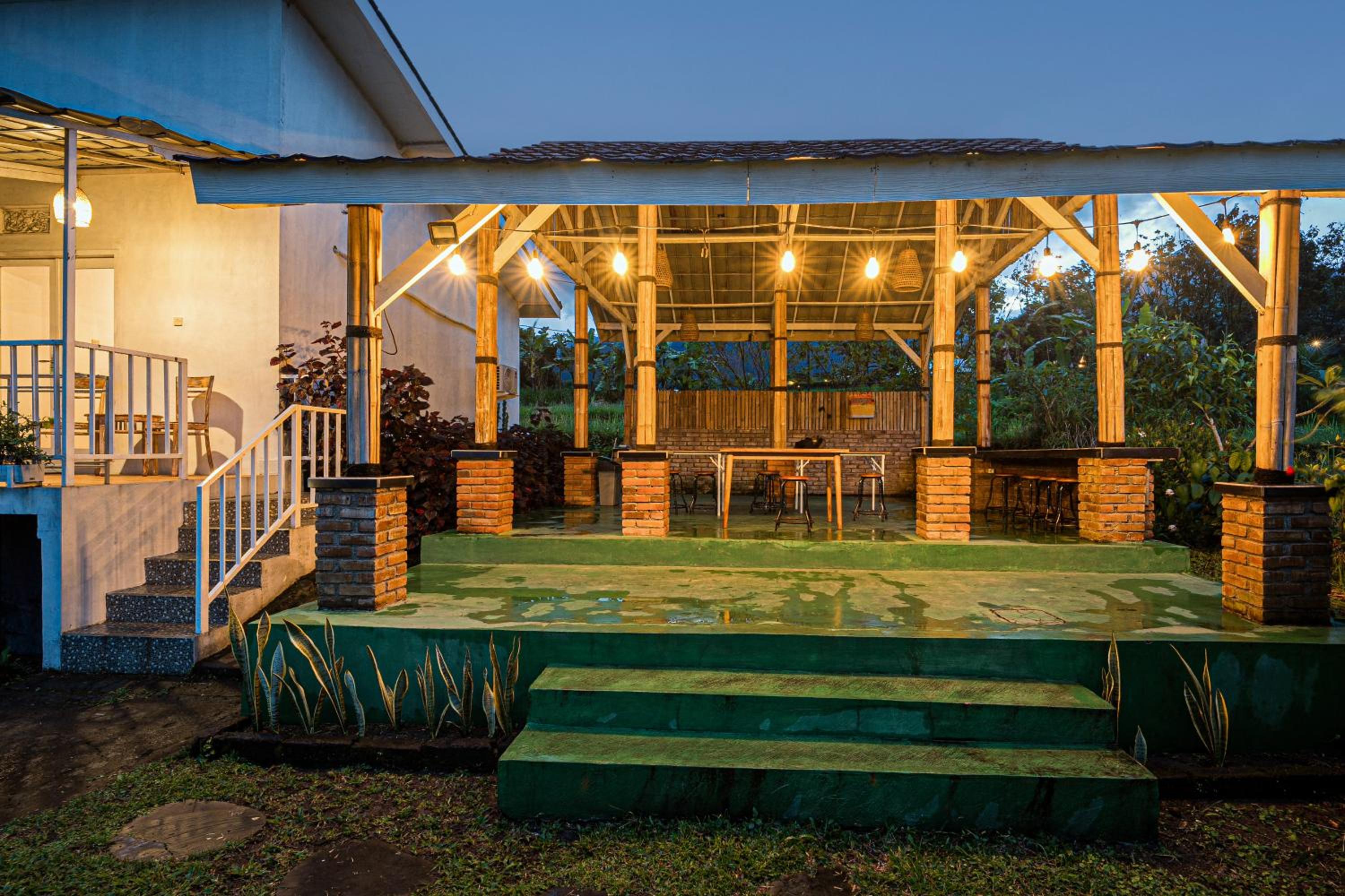 Family Lodge