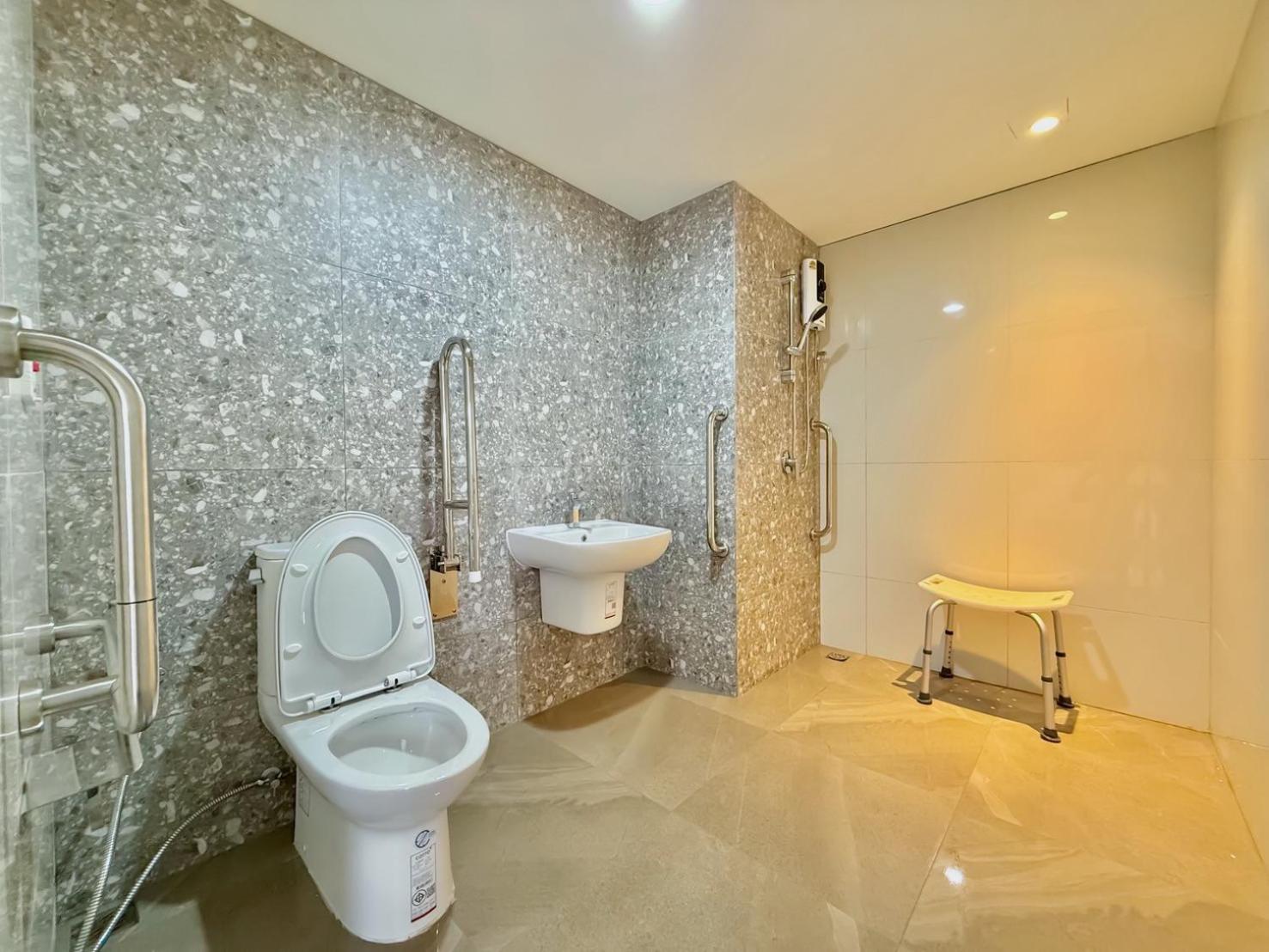 Family Room - Disability Access photo 3