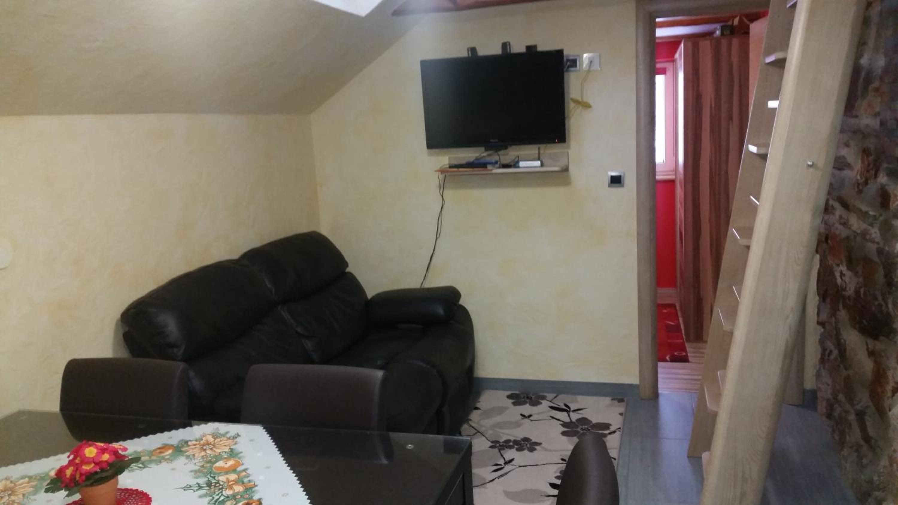 Apartment photo 1