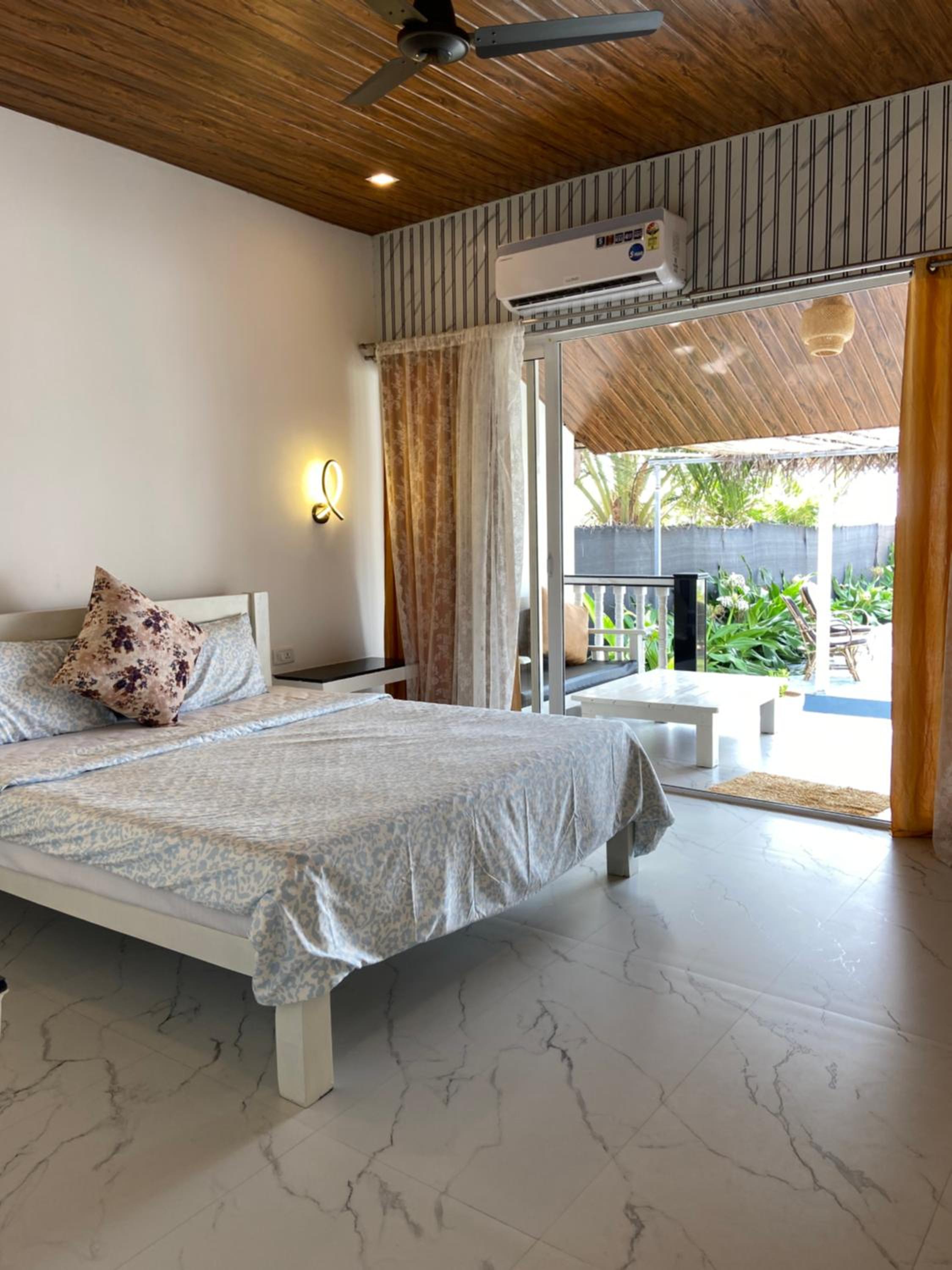 King Suite with Ocean View photo 3