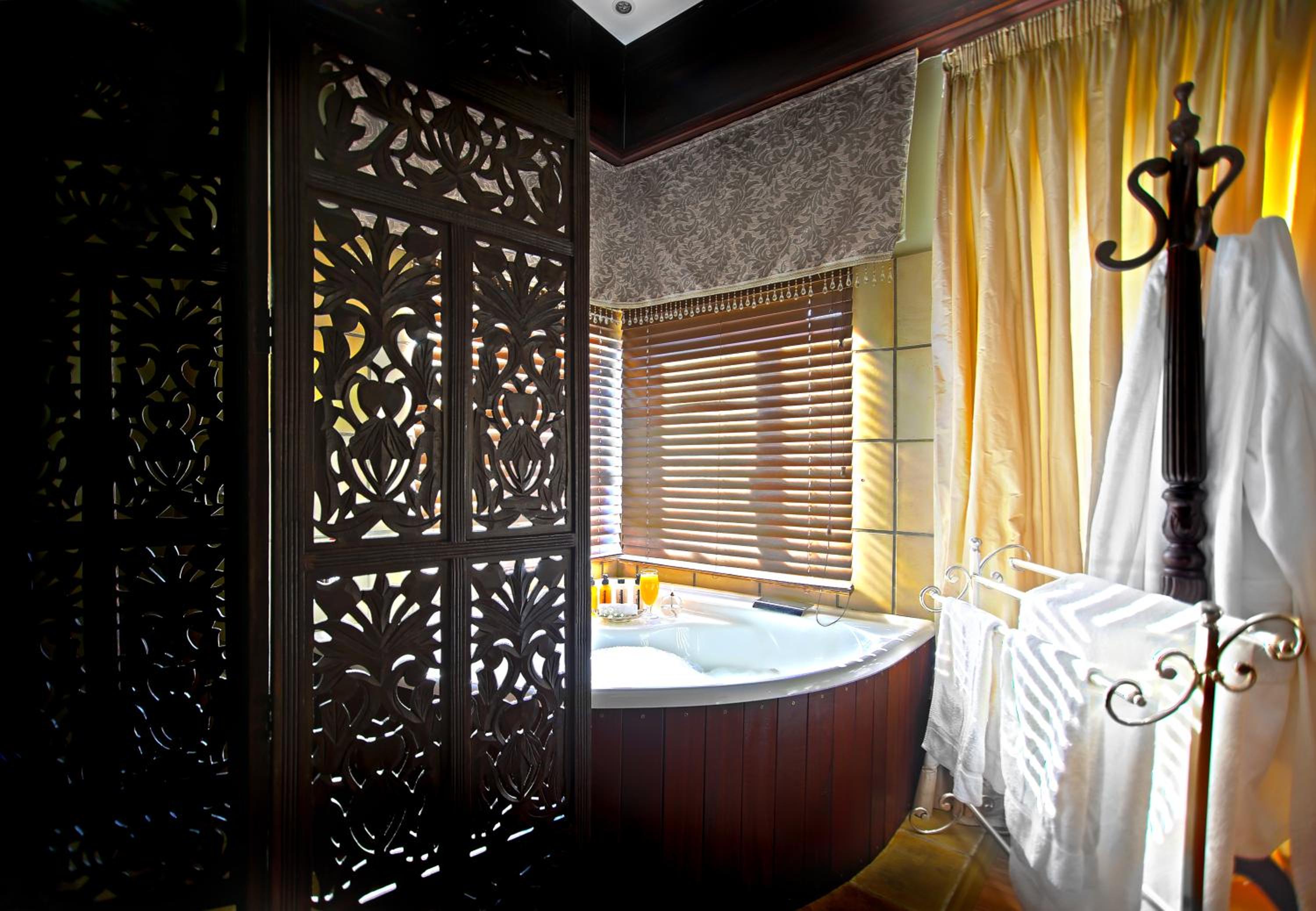 Suite - Photo 4