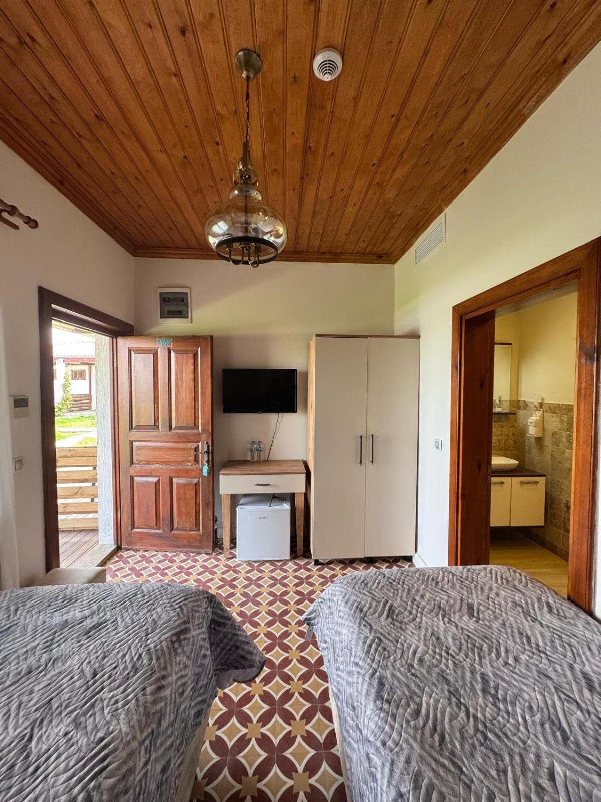 Standard Twin Room photo 2