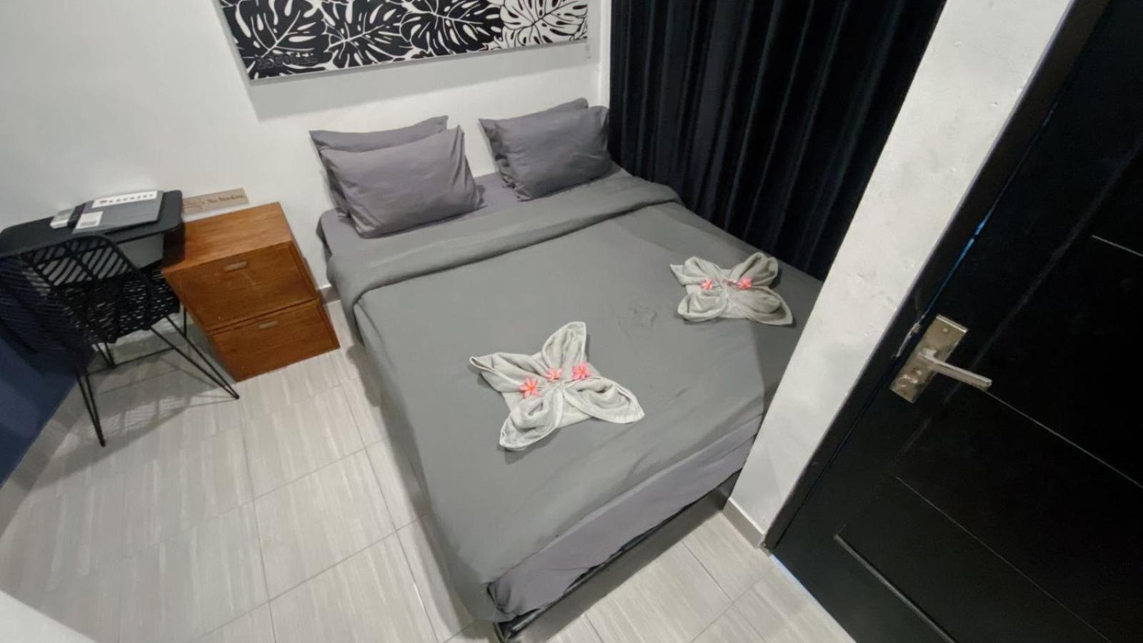 Deluxe Room - Photo 9