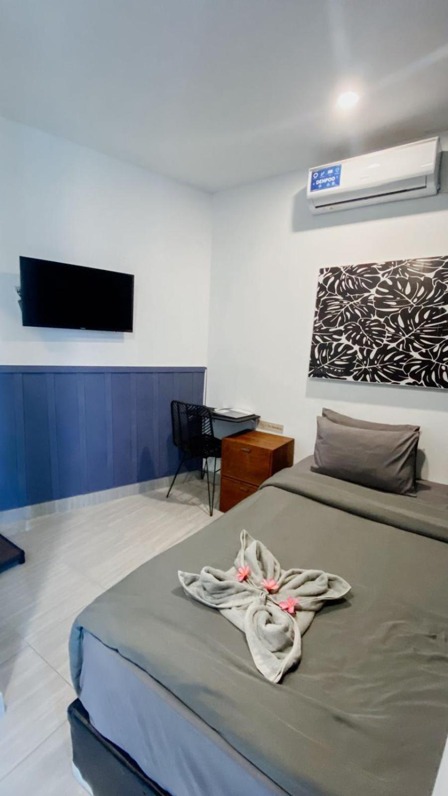 Deluxe Room - Photo 1