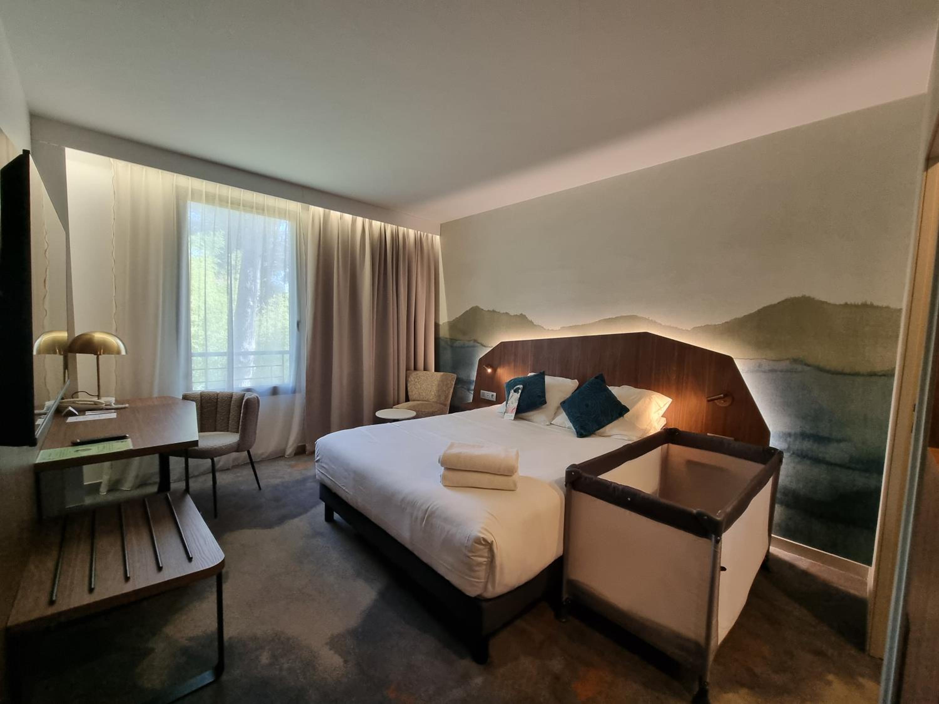 Superior Queen Room with Garden View - Photo 2