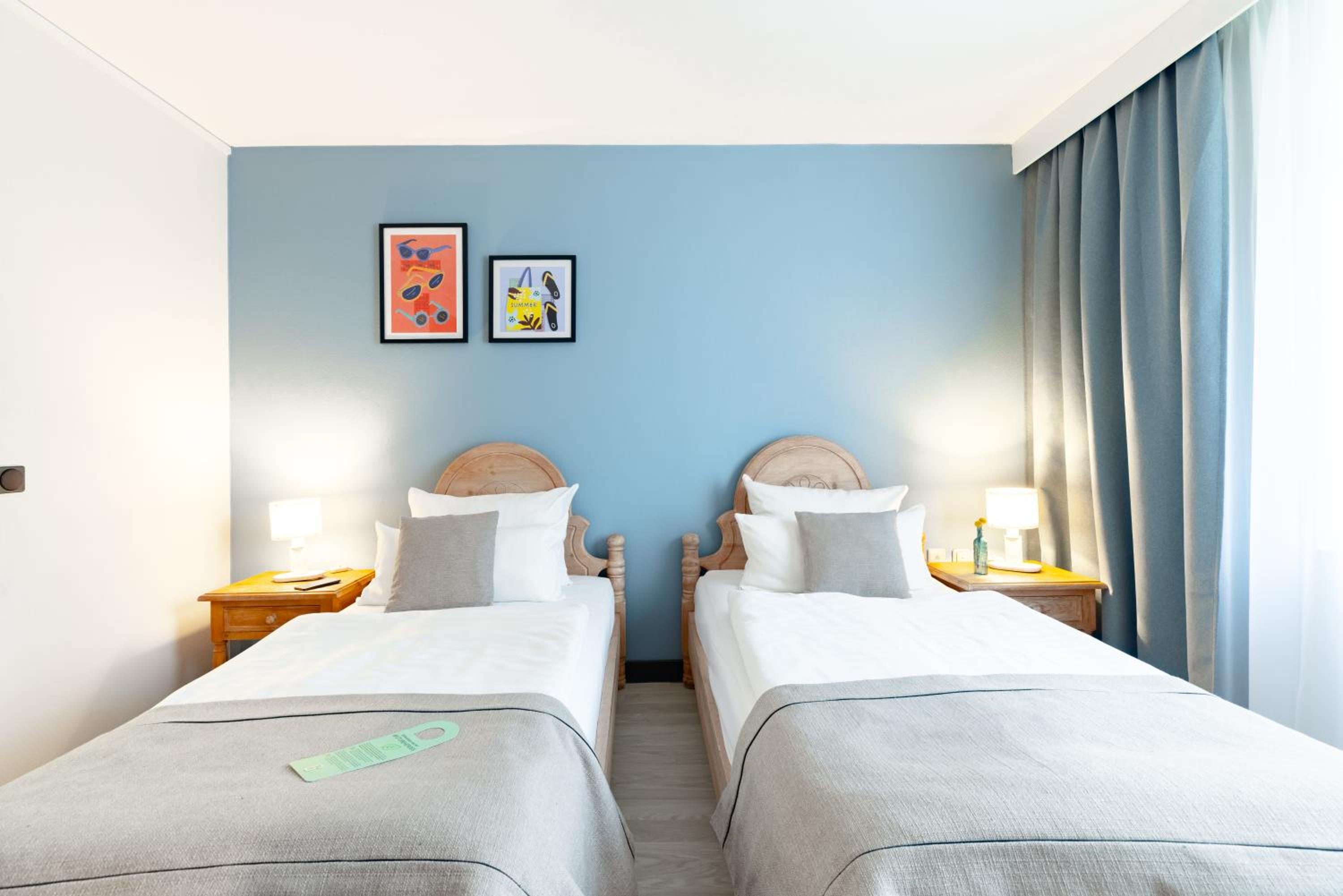 Standard Room with Two Single Beds - Photo 4