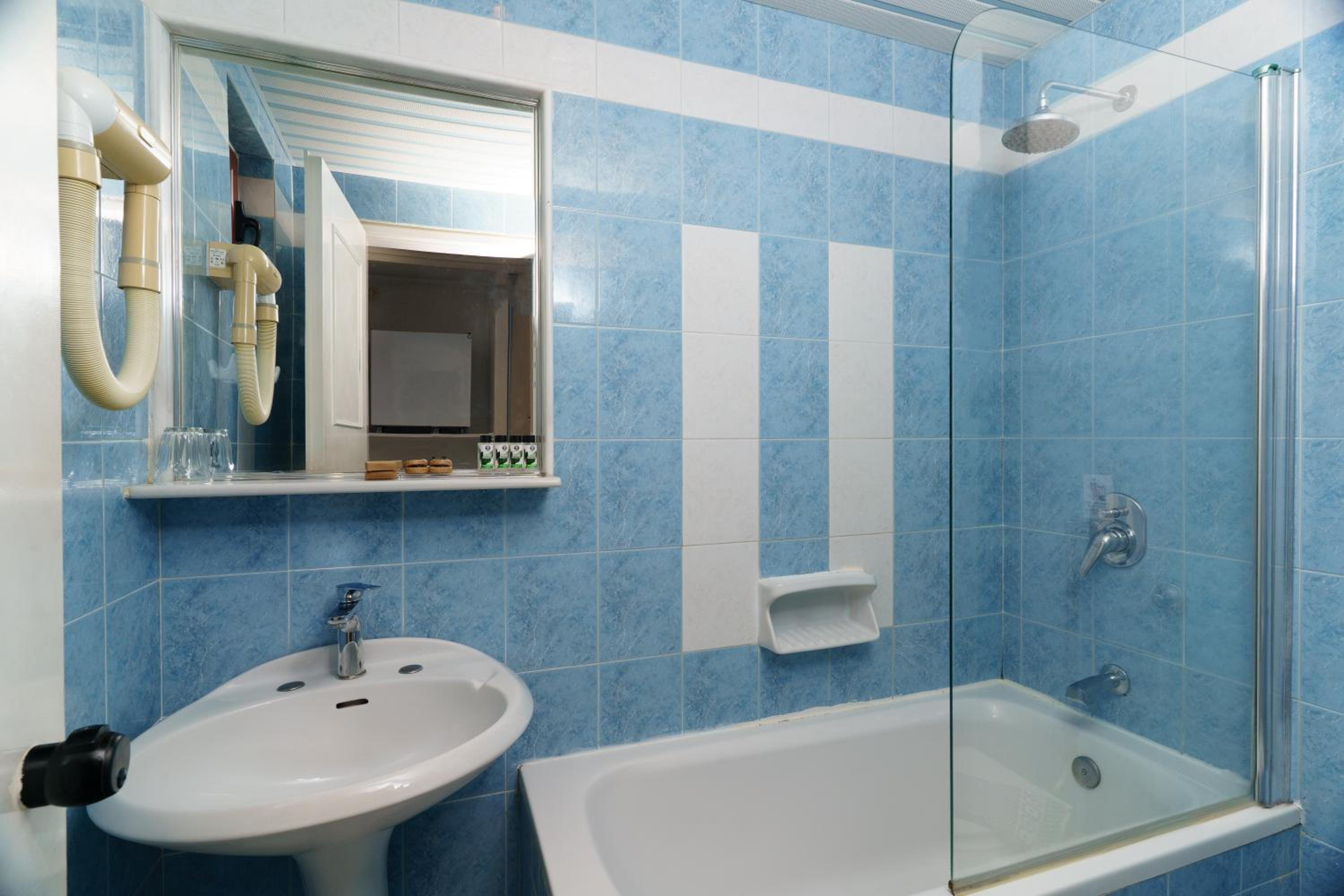Double or Twin Room with Pool View