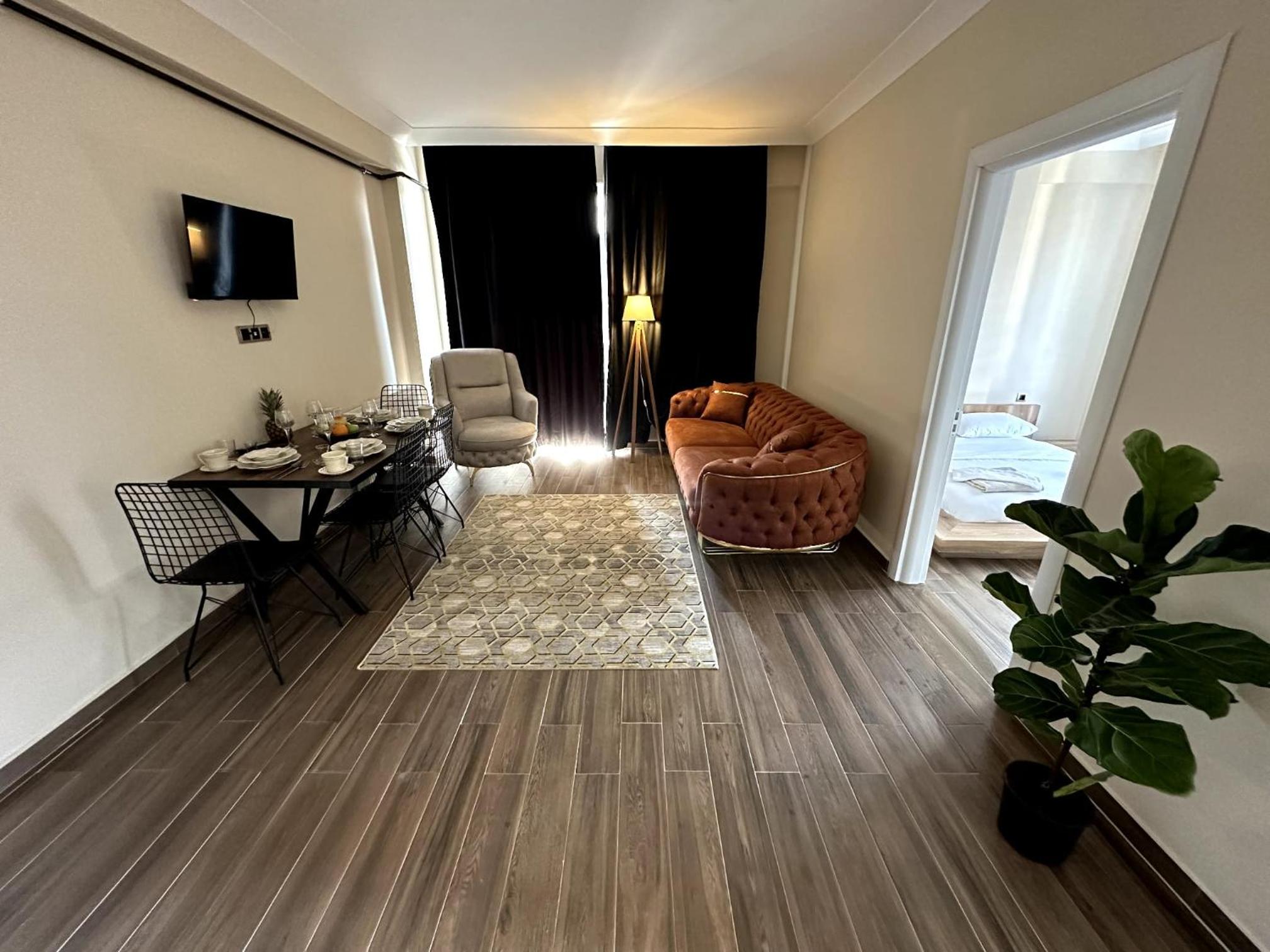 Deluxe Double or Twin Room with Balcony photo 2
