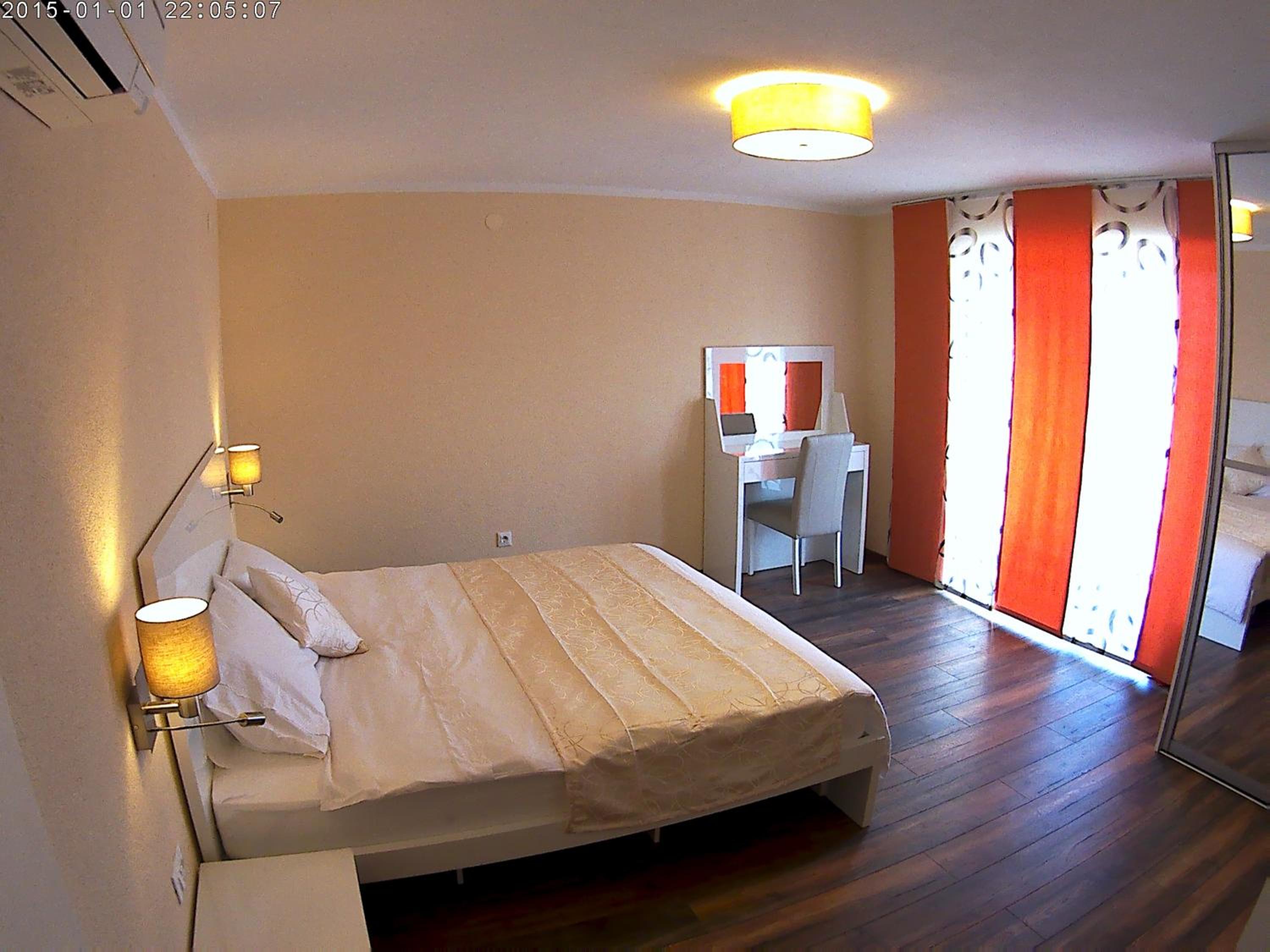 Apartment with Balcony photo 1