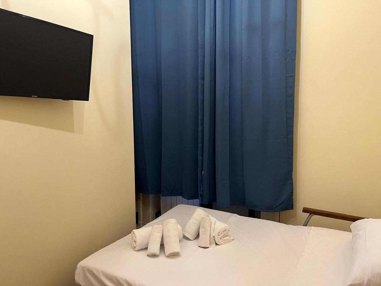 Twin Room with Private Bathroom