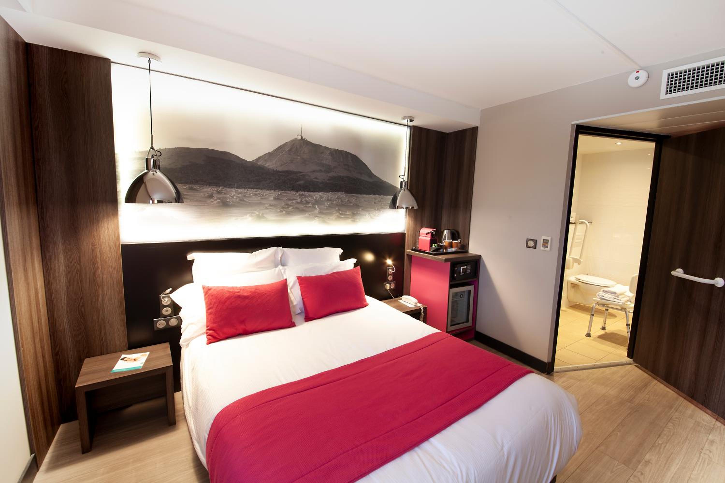 Queen Room - Disability Access