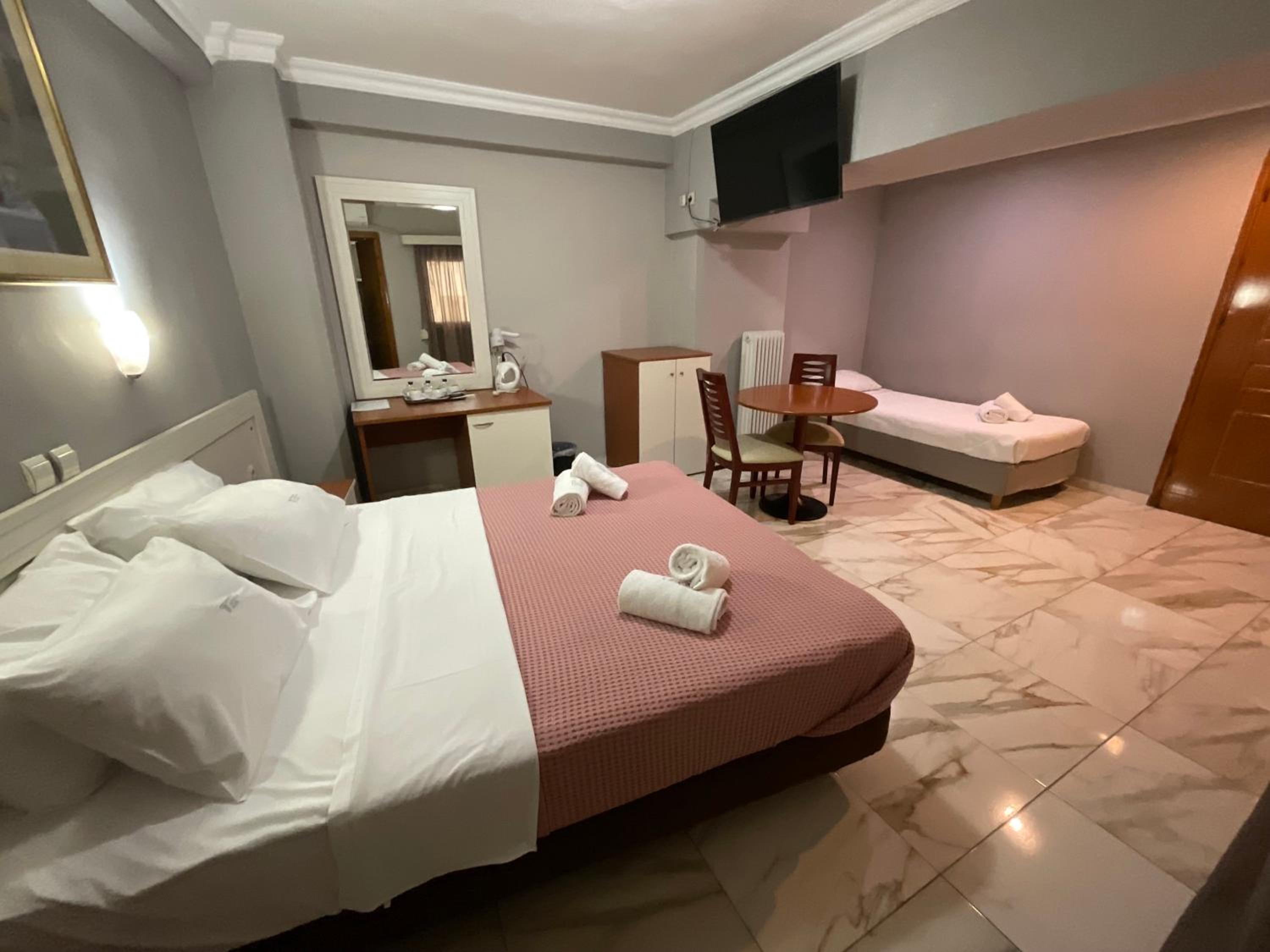 Comfort Triple Room