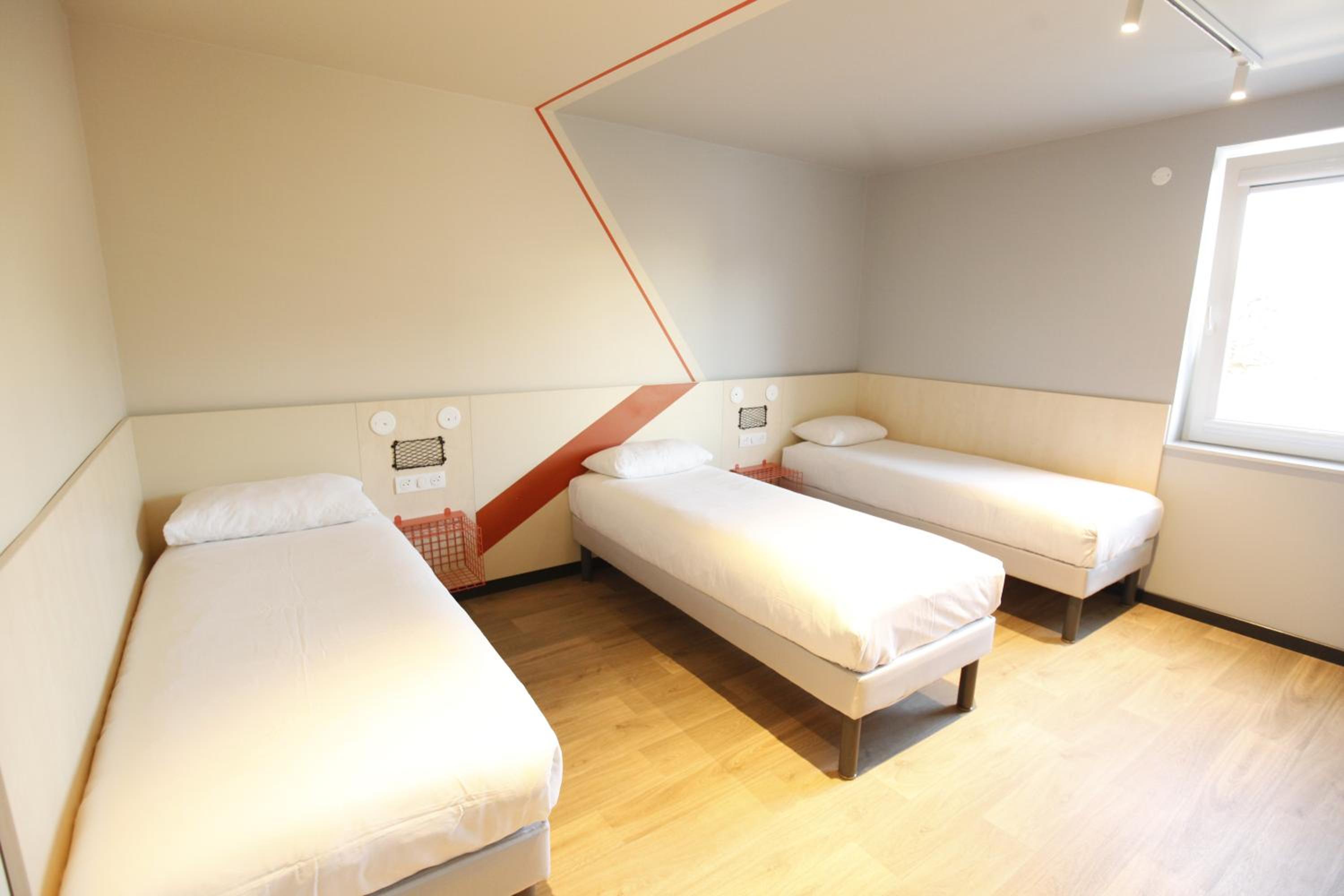 Standard Double Room with a Single Bed - Photo 5
