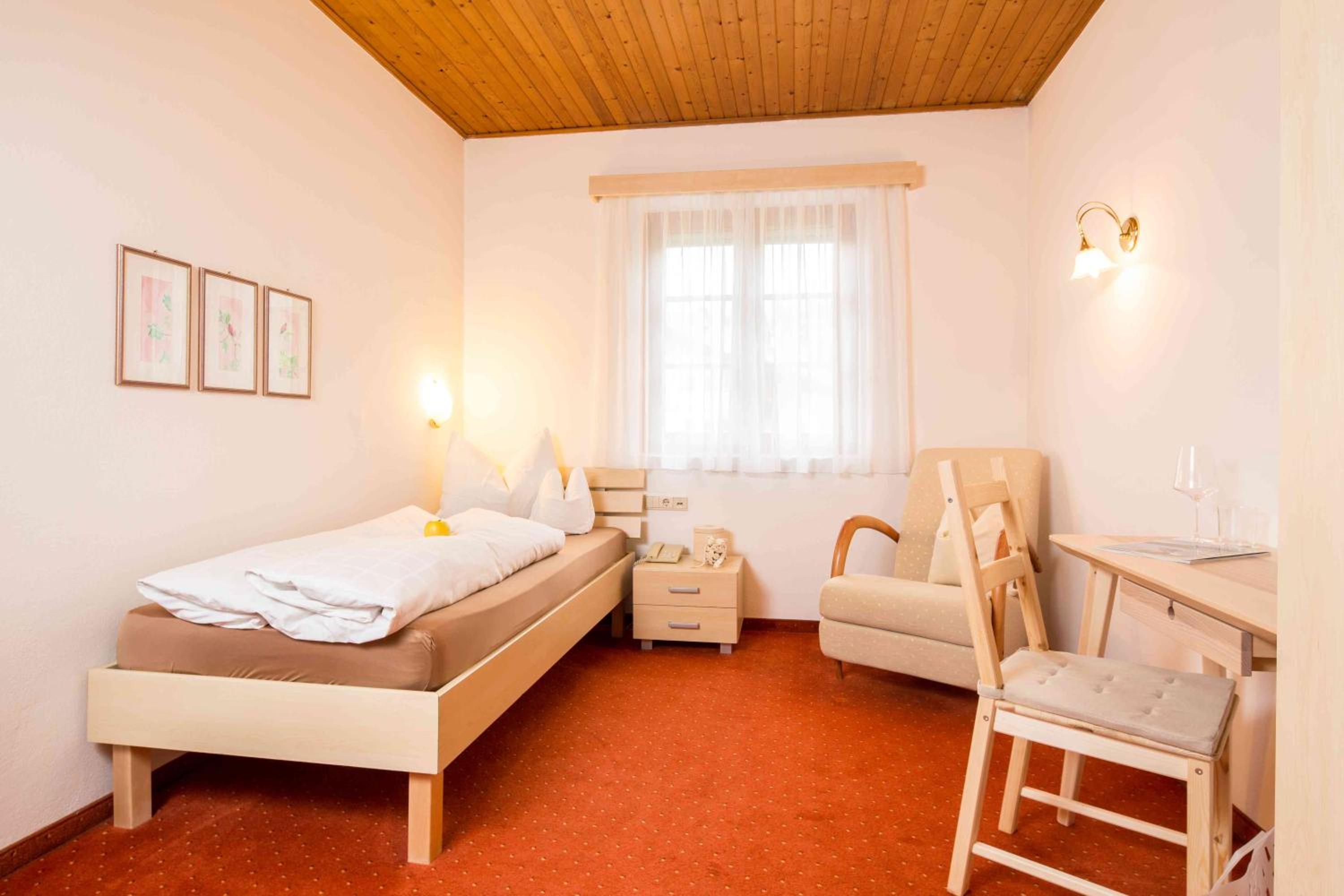 Single Room photo 3
