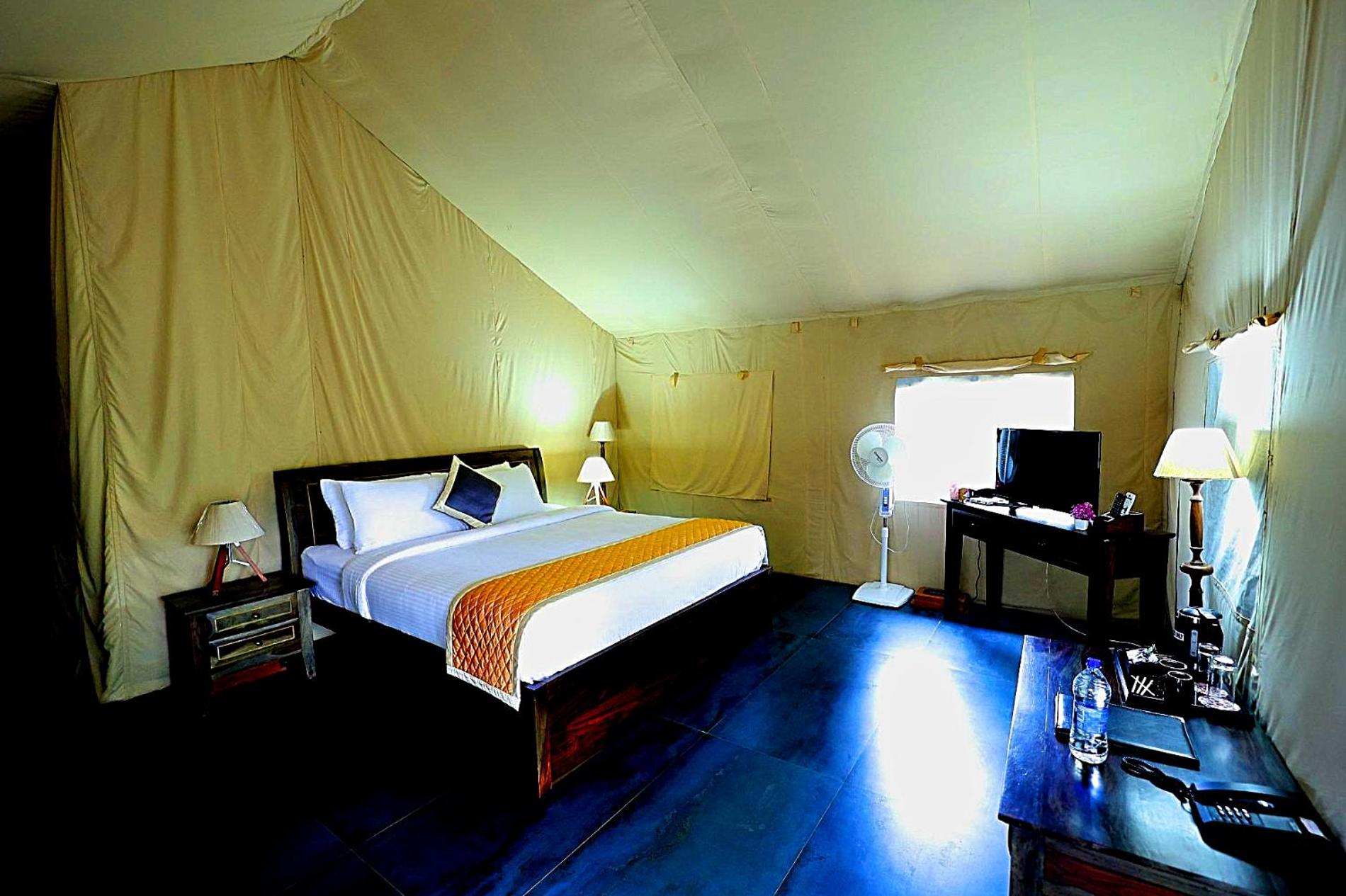 Tented Room photo 2