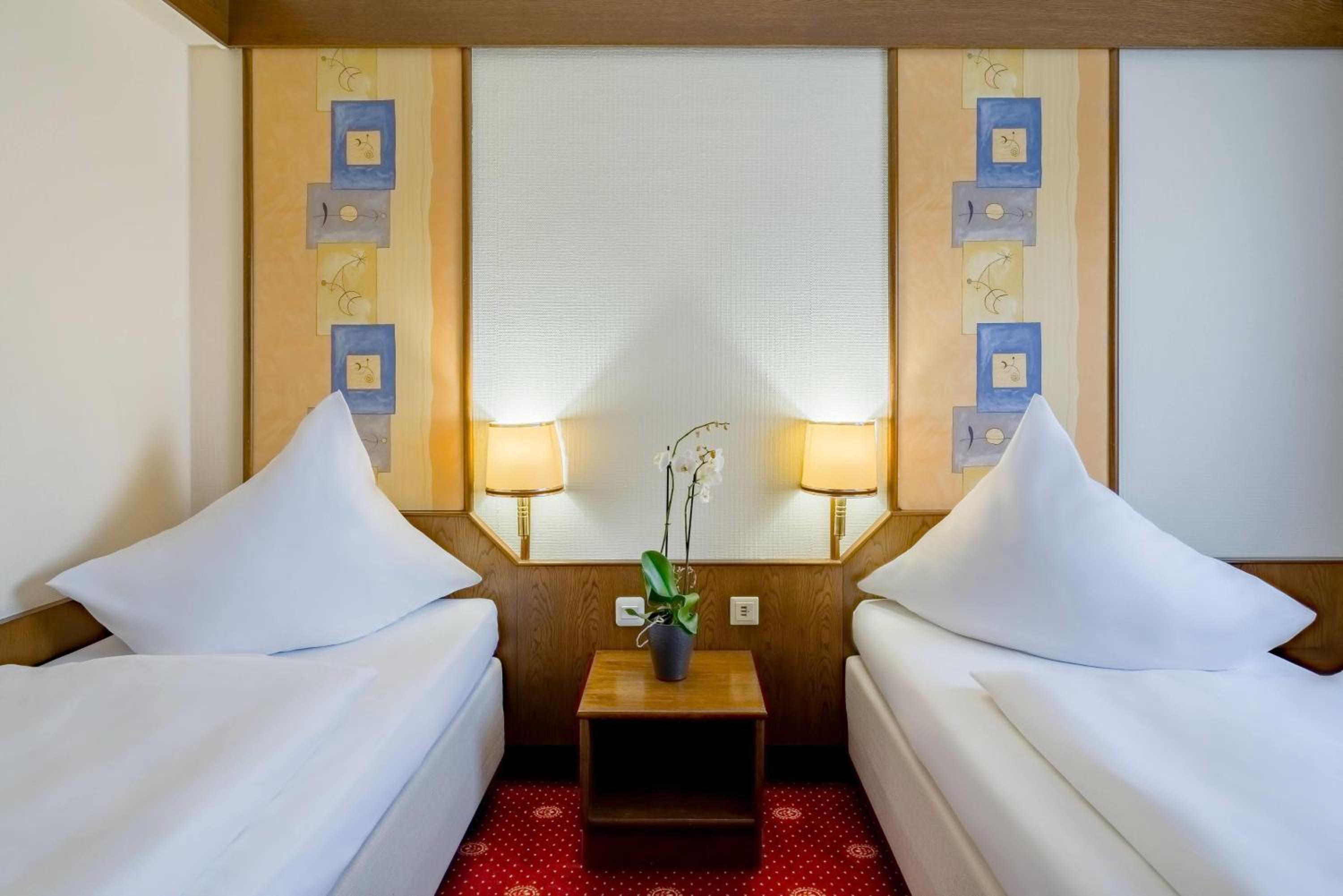 Accessible Double Room photo 3