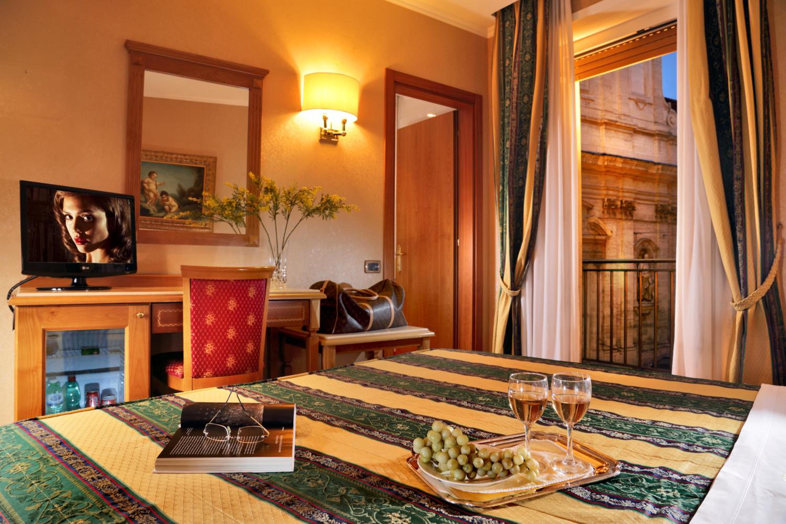 Junior Suite with Balcony photo 2