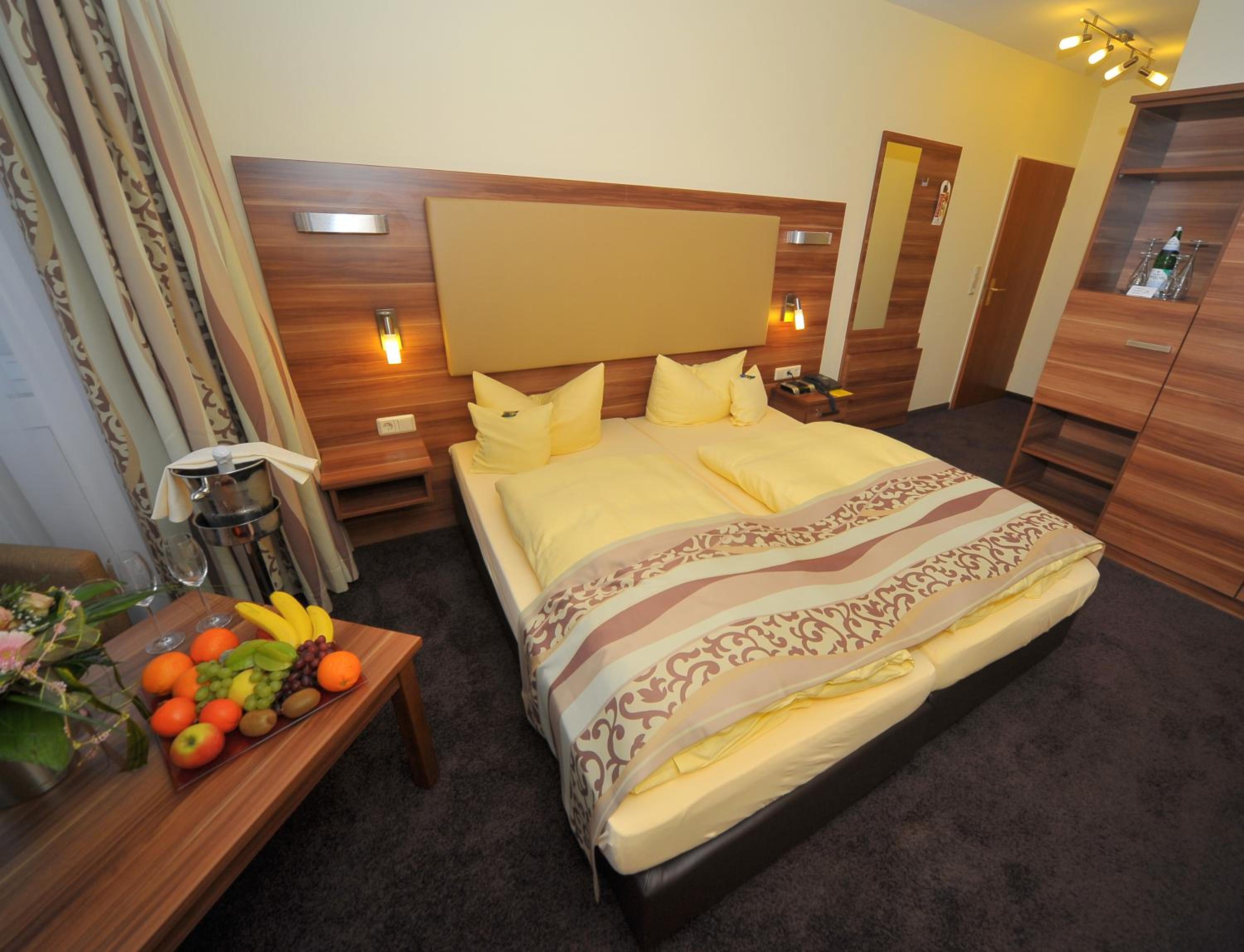 Standard Double Room photo 3
