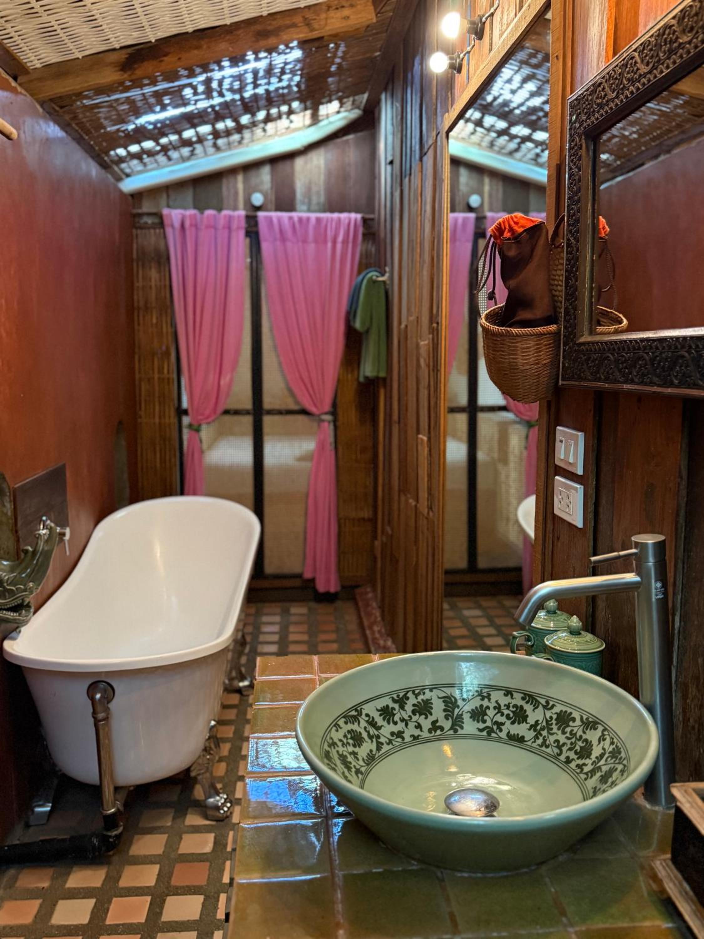 Honeymoon Master Room Plus Lanna Herbal Steam - Photo 3