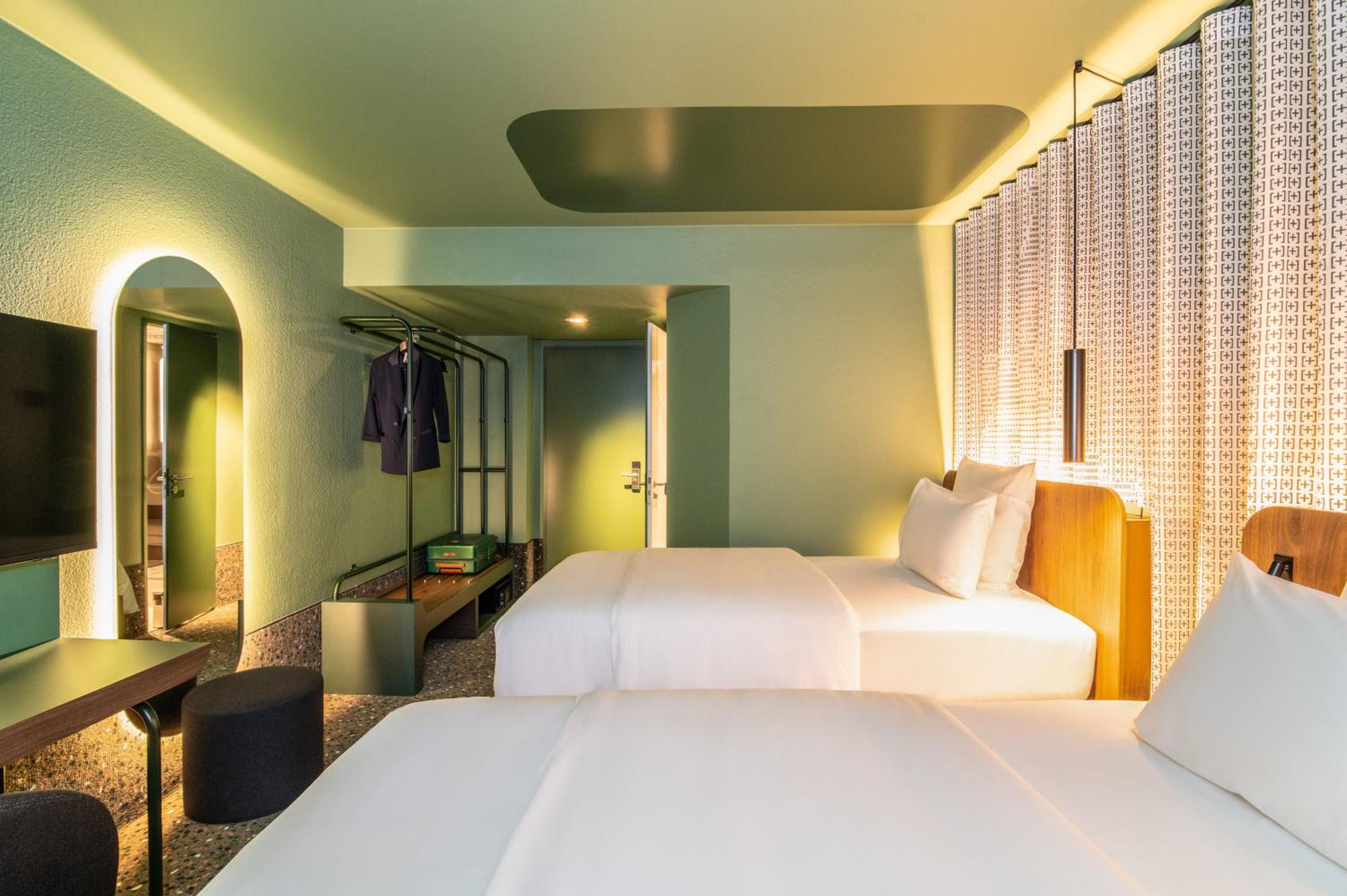 TRIBE Extra Twin Room - Photo 4