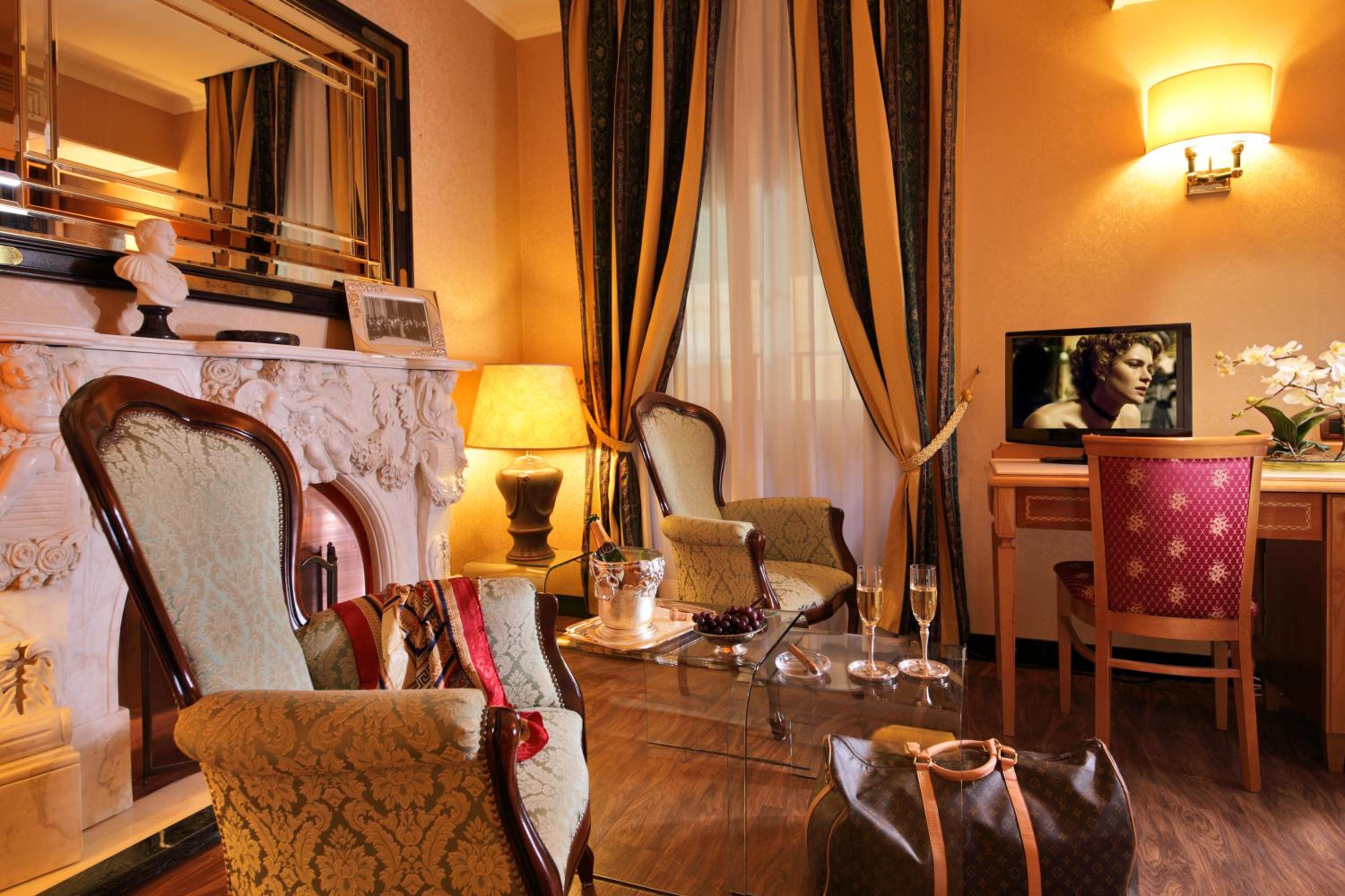 Suite (2 Adults) photo 2