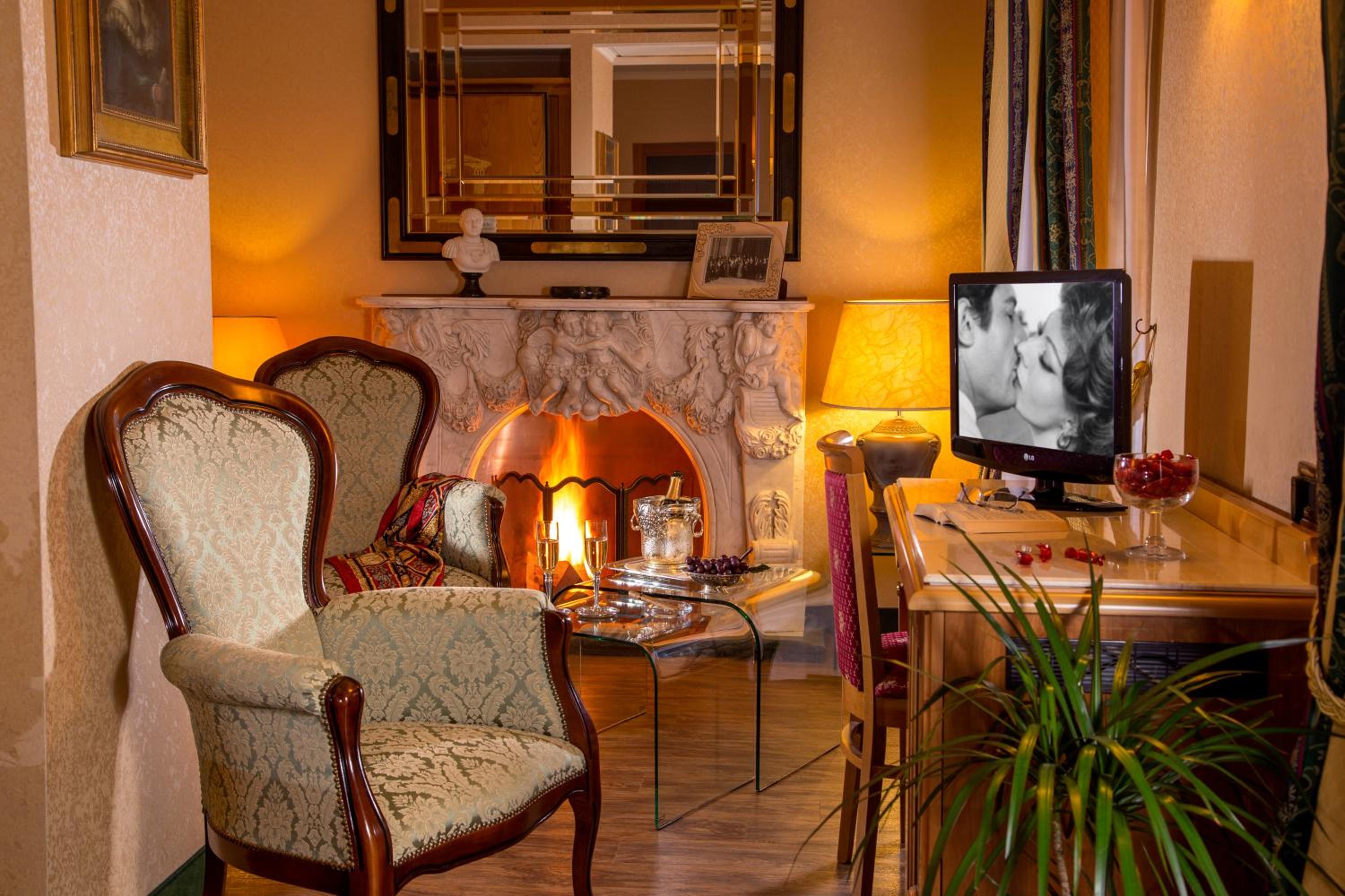 Suite (2 Adults) photo 3